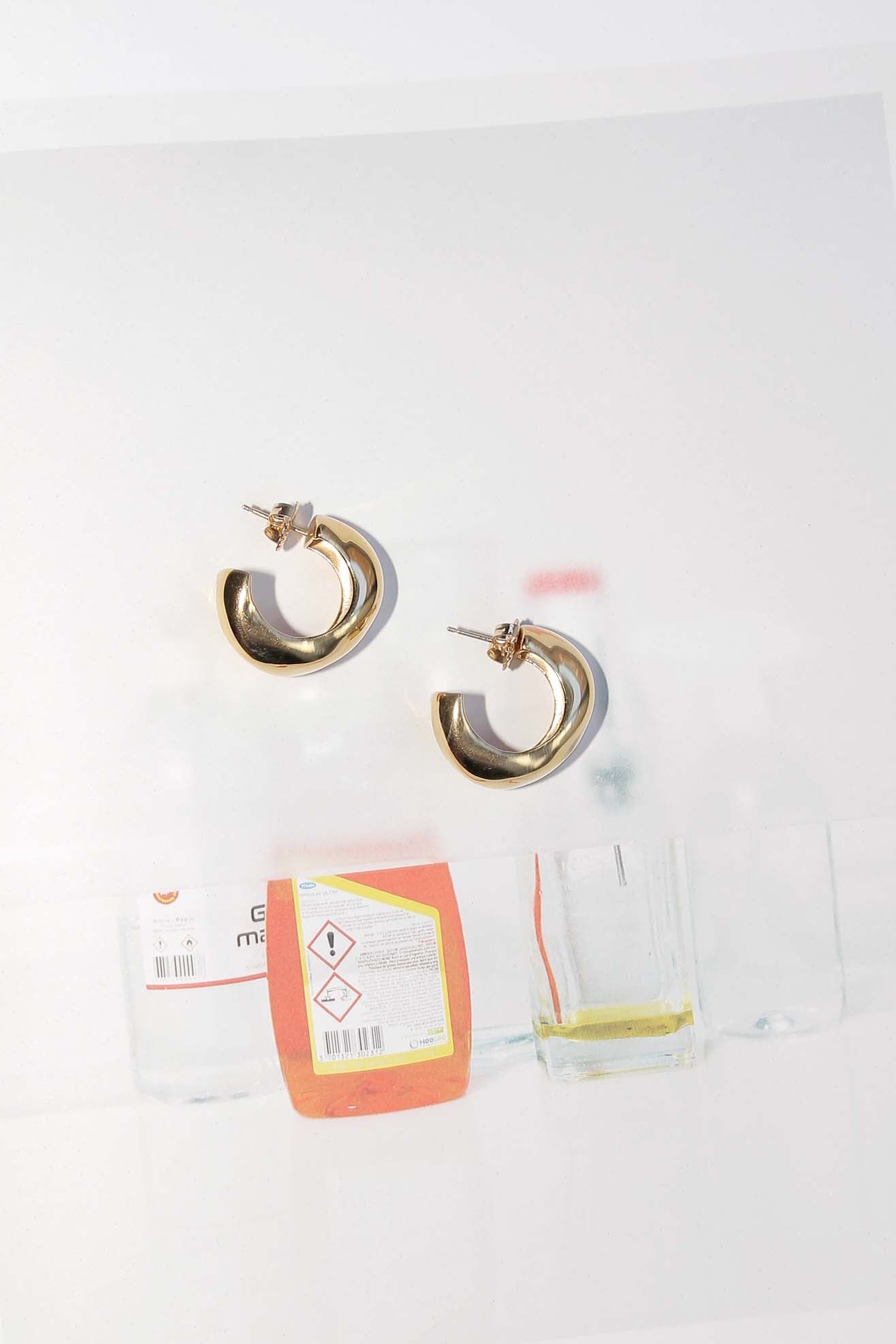 AGMES, Medium Celia Hoops, Gold