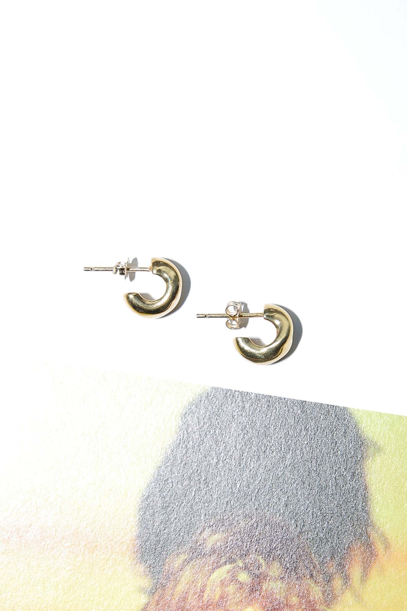 AGMES, Mini Dahlia Huggies, Gold