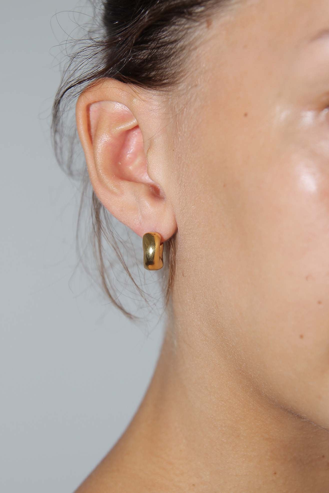 AGMES, Small Dahlia Hoops, Gold
