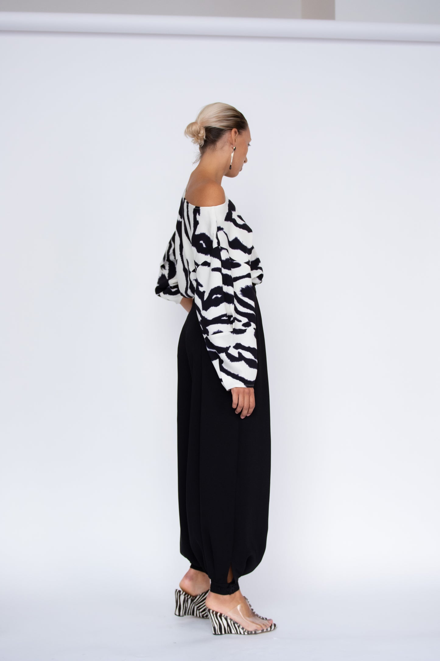 MR. LARKIN, Athena Balloon Pant, Black