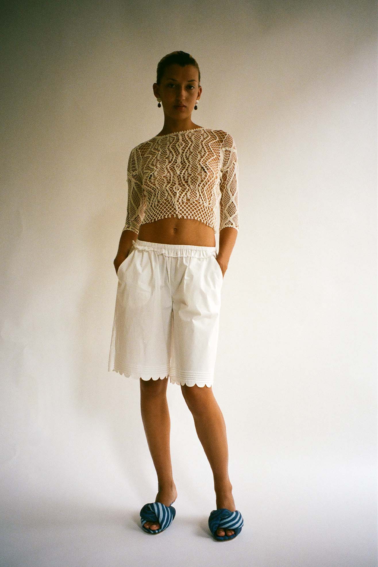 EUCHRONIA, Shortsleeved Lace Tee, Off White