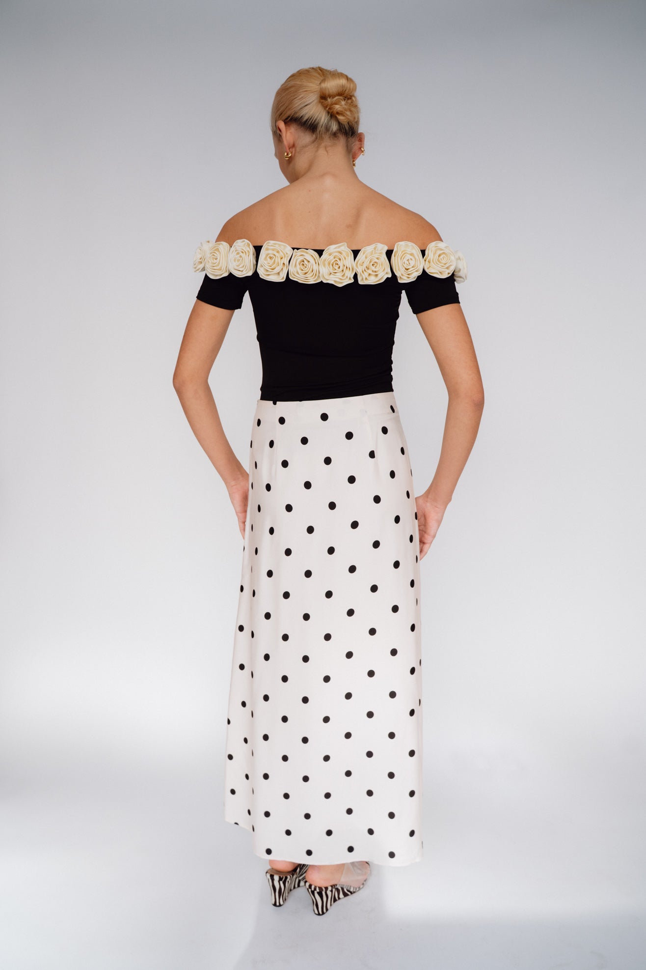 MR. LARKIN, Gabrielle Top, Black/Ivory