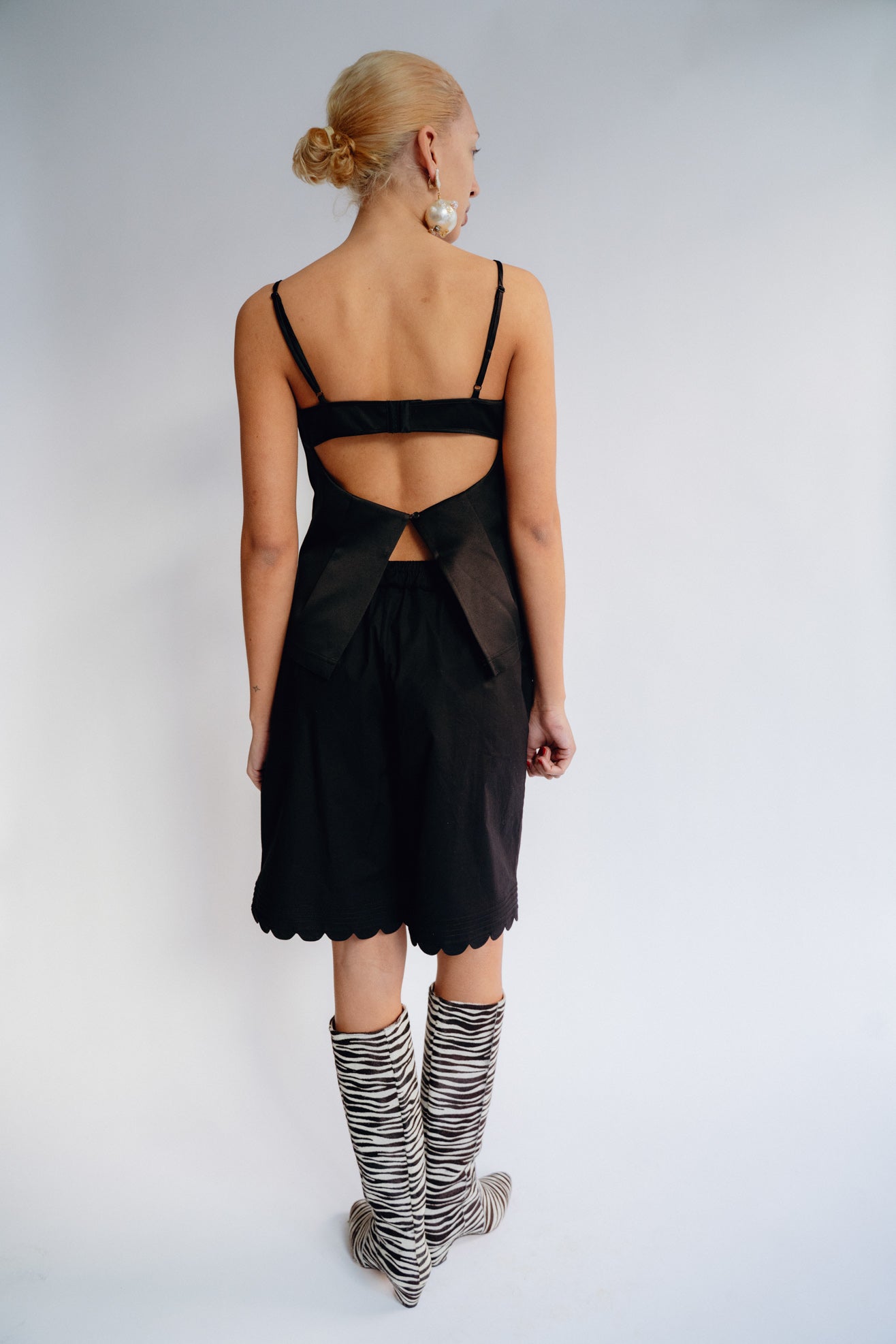 THE GARMENT, Cyprus Shorts, Black
