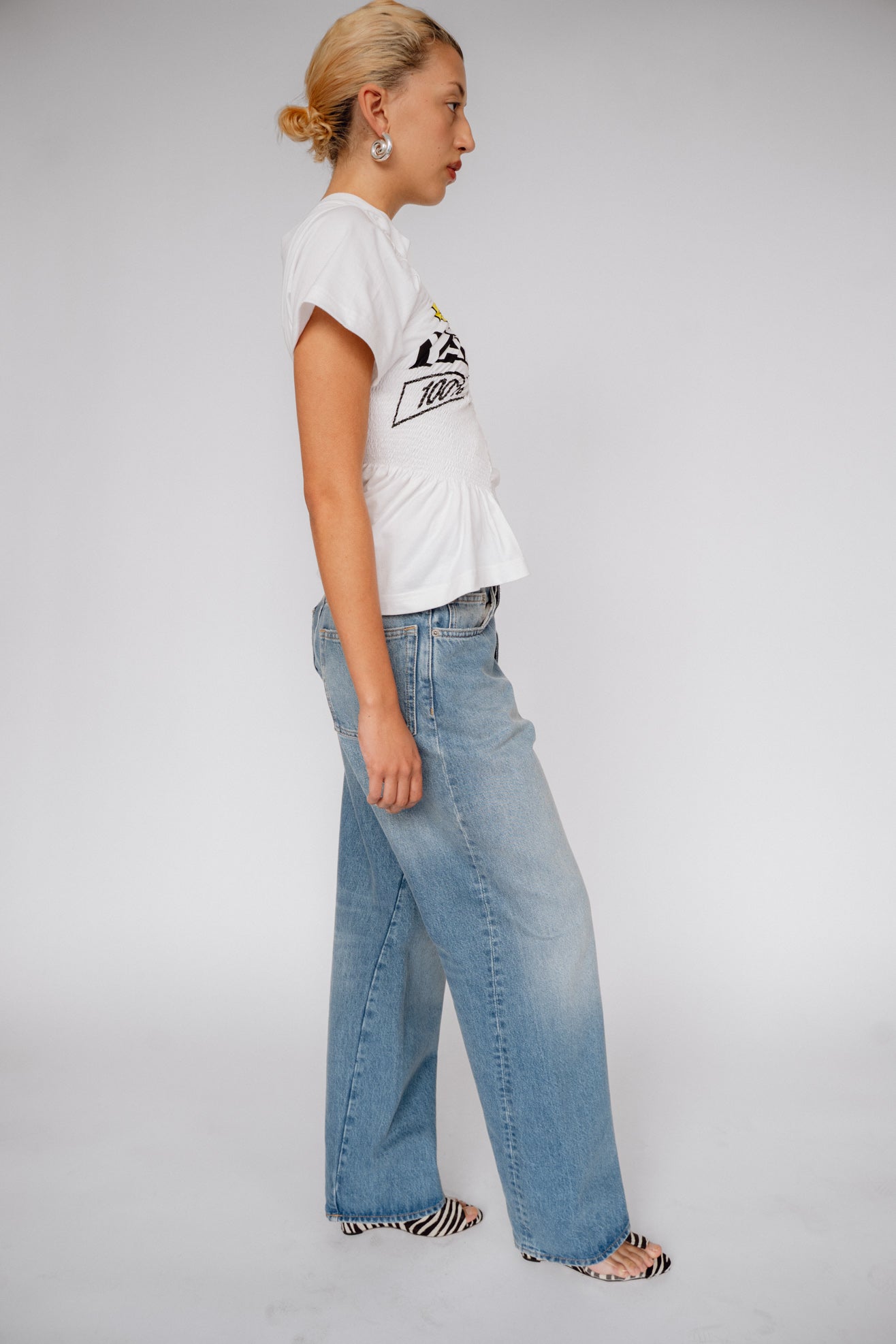 SUPER YAYA, Logo Twist Elastic T-shirt, White