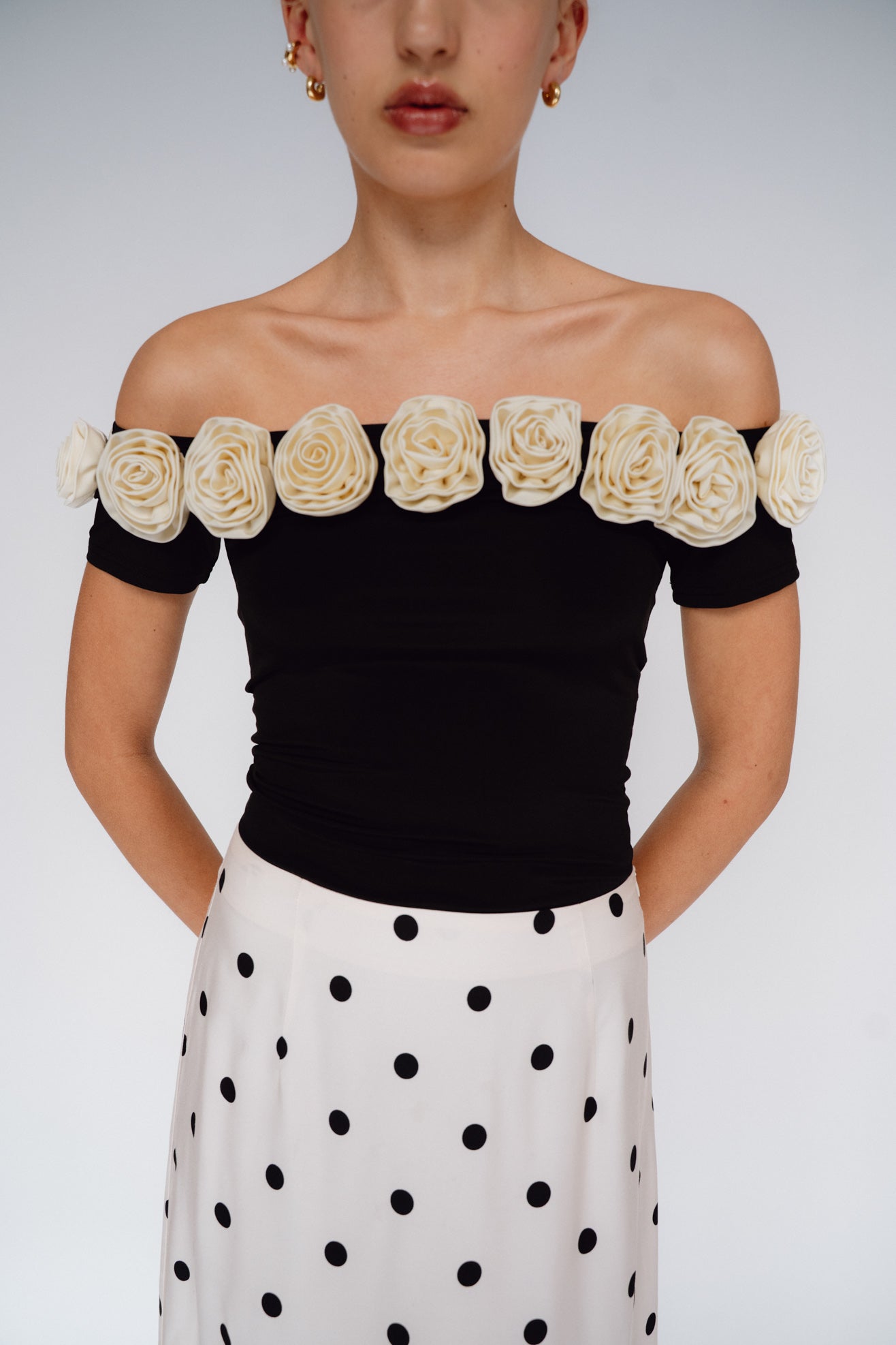 MR. LARKIN, Gabrielle Top, Black/Ivory