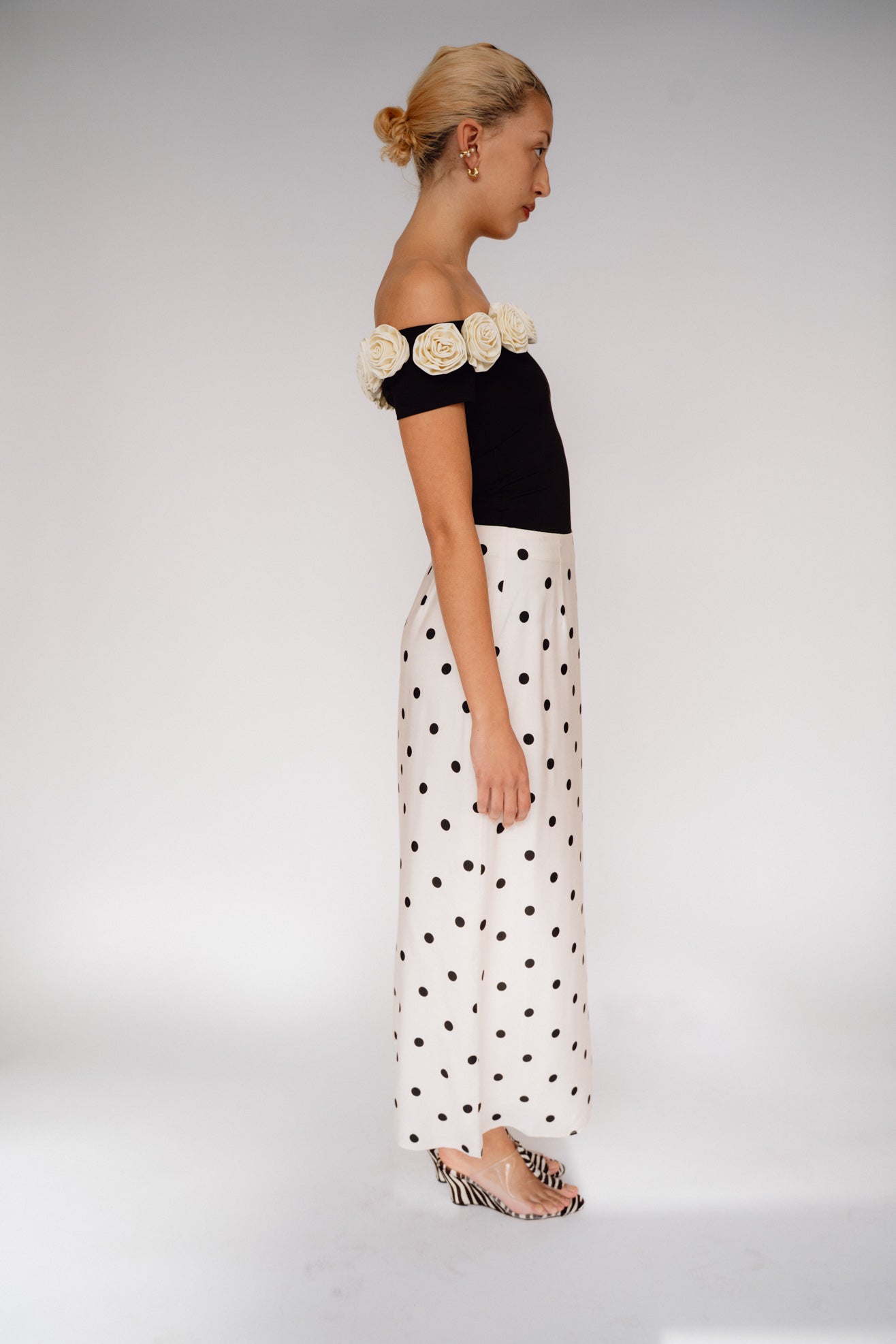 MR. LARKIN, Gabrielle Top, Black/Ivory