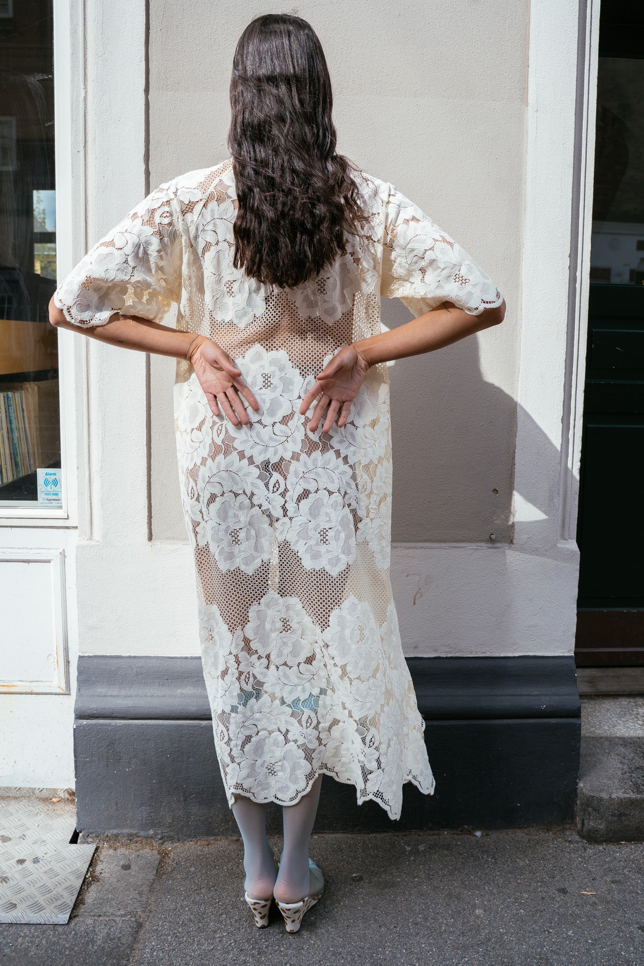 LOLA PUFFY DRESS アイボリー 3D Butterfly Puffy Sleeve Dress