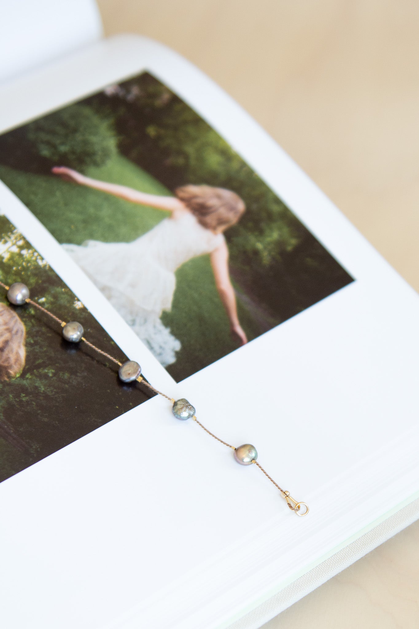 ISSHI, Desnuda Necklace, Satellite
