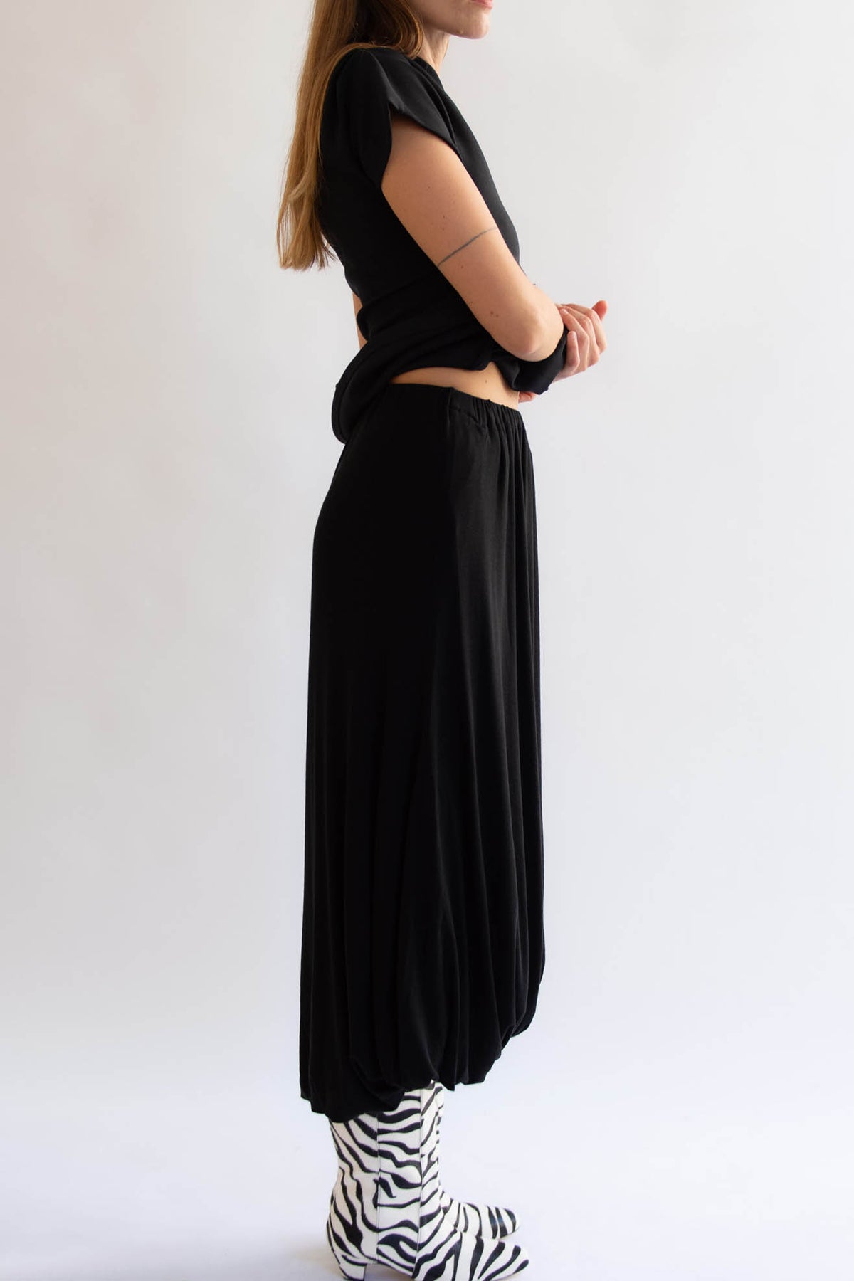 THE GARMENT, Breanna Knot Skirt, Black