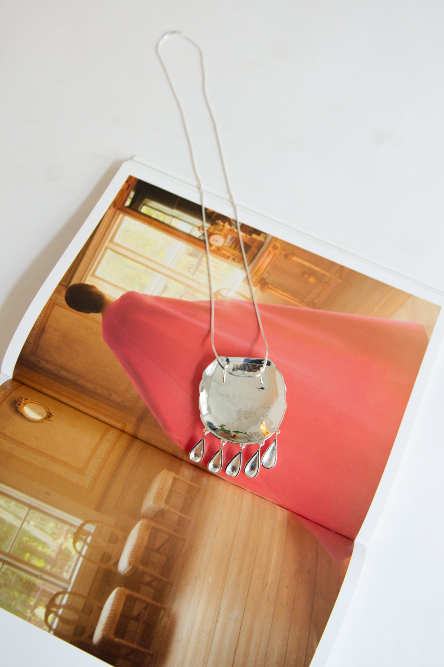 JUJU VERA, Petra Shell Pendant, Silver