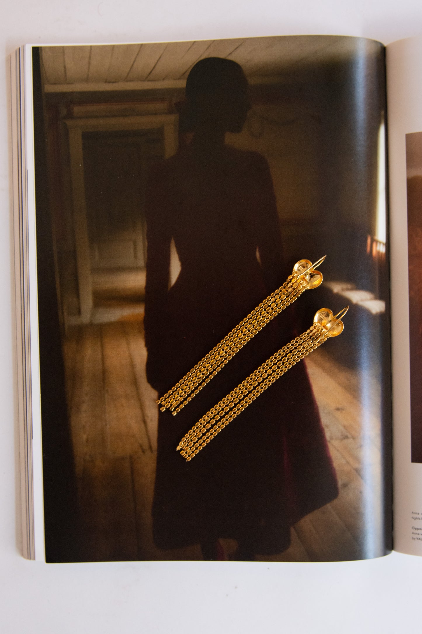 MONDO MONDO, Super Lover Earrings, Gold