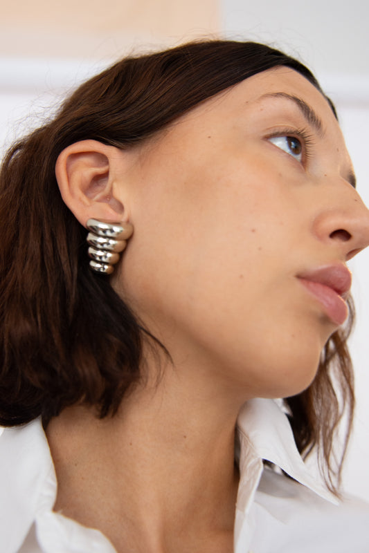 MONDO MONDO, Pupa Earrings, White Bronze