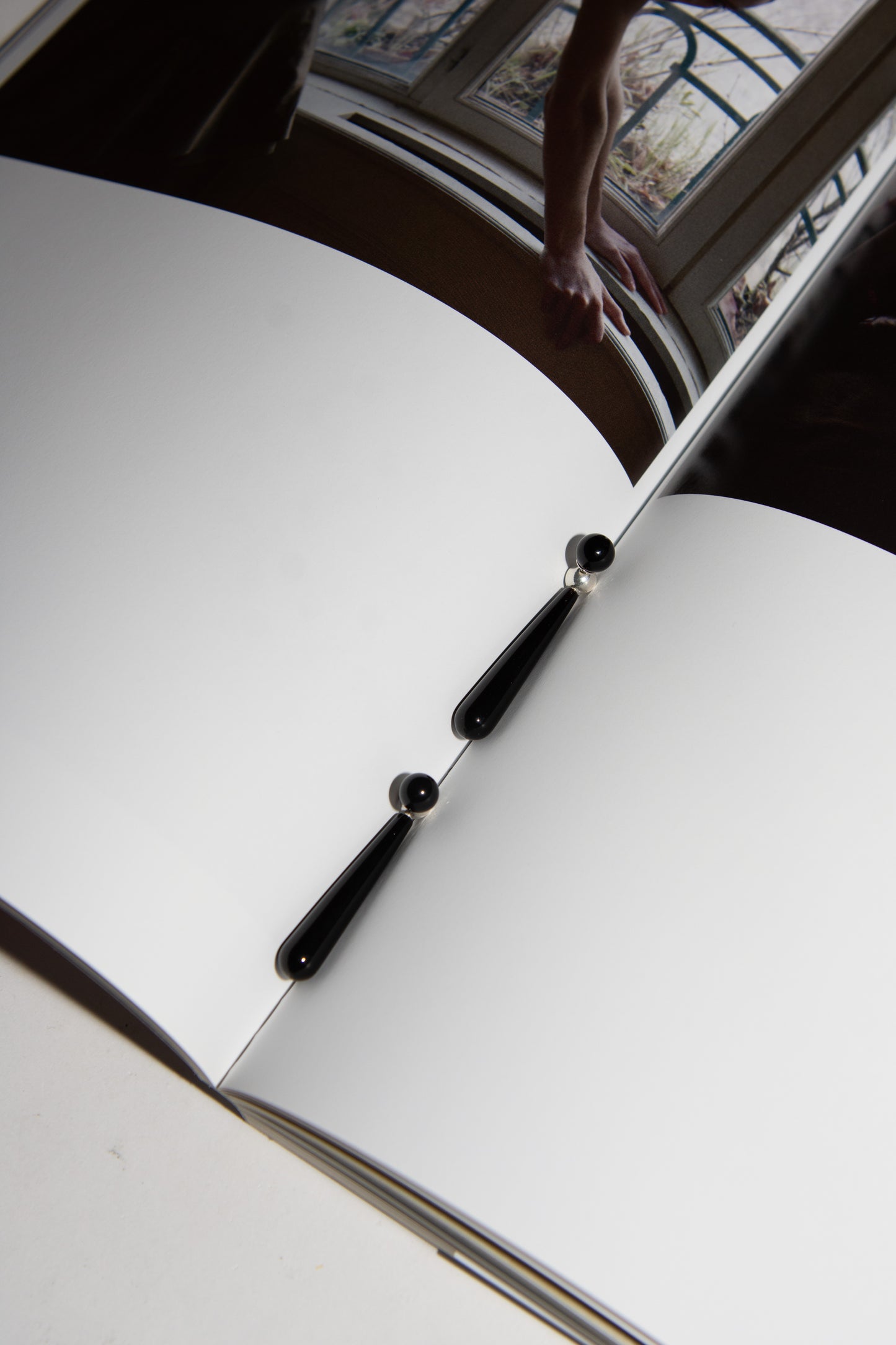 MOSQUITO, Sorela Earrings, Onyx