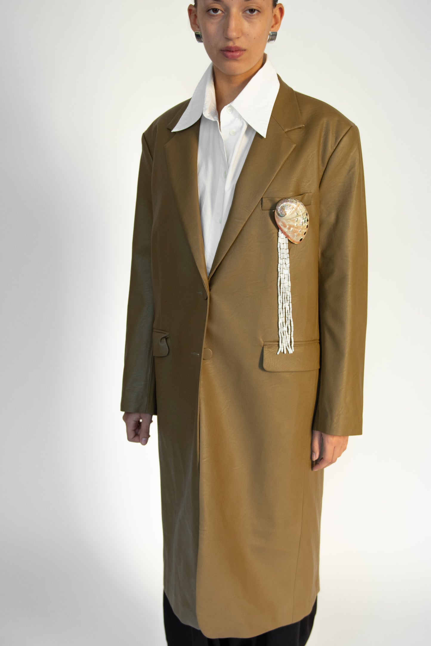 MOSQUITO, Abelone Brooch