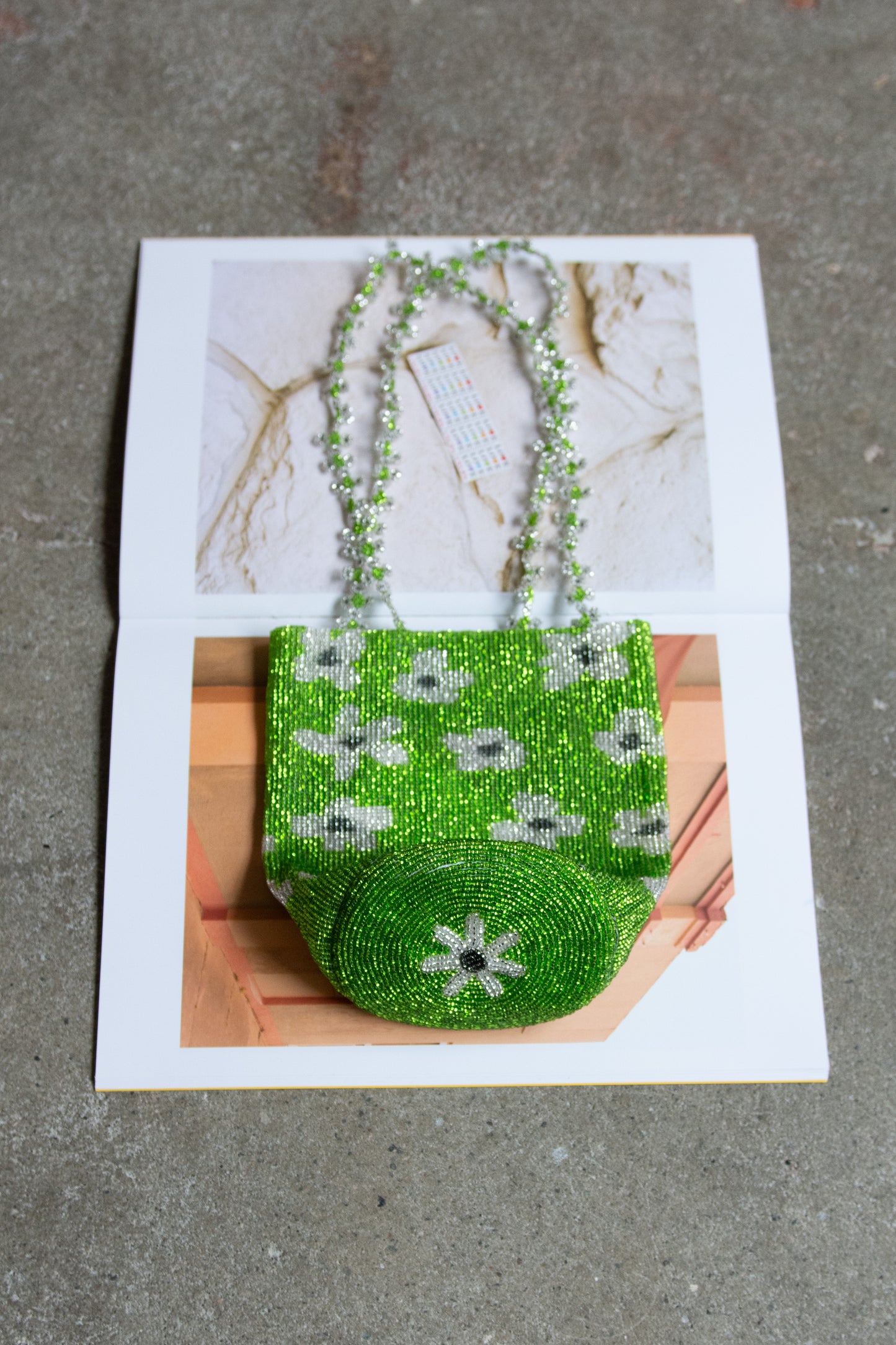 PURA UTZ, Beaded Flower Dream, Green