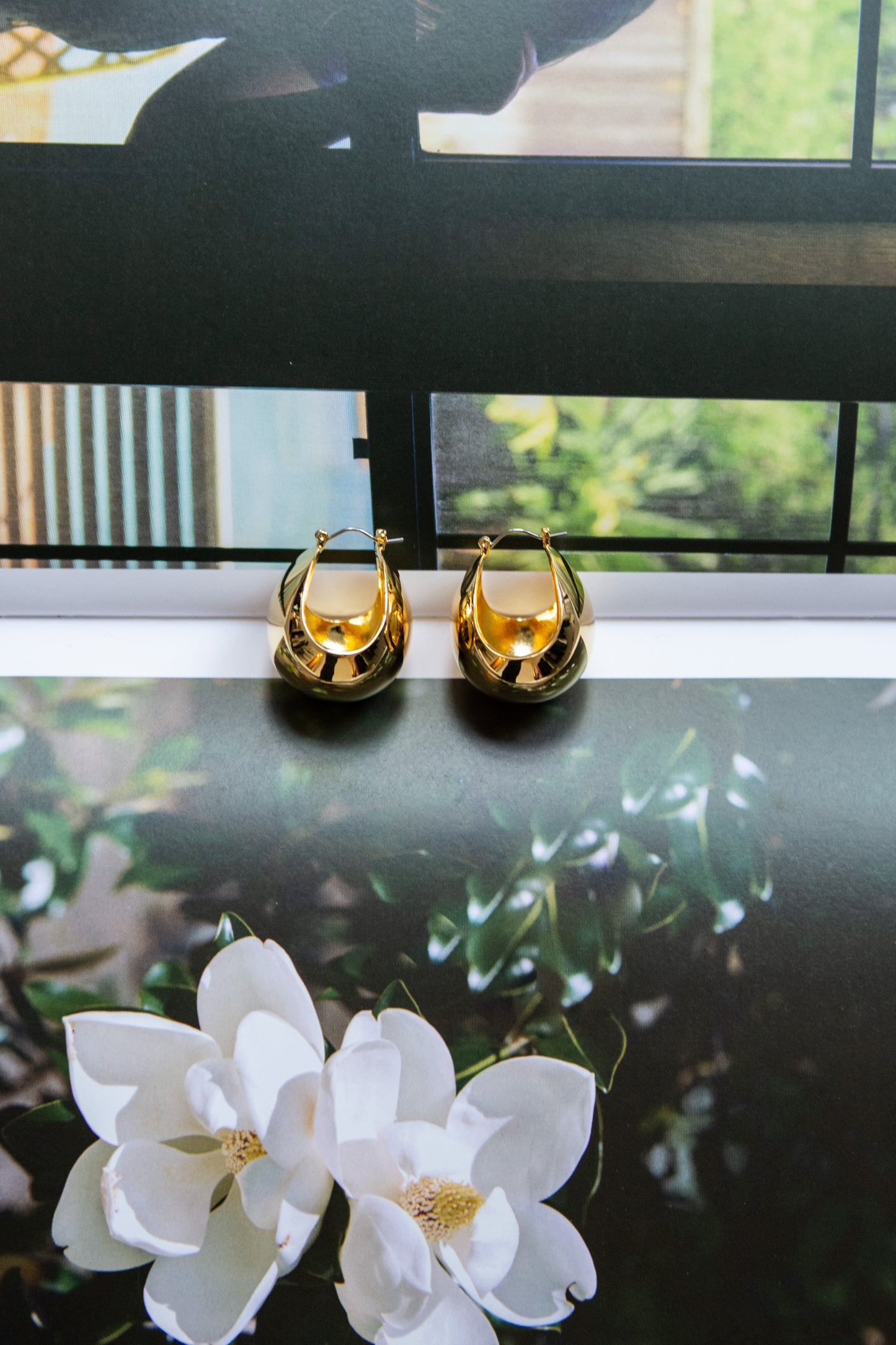 RACHEL COMEY, Large Keel Hoop, Gold Plated