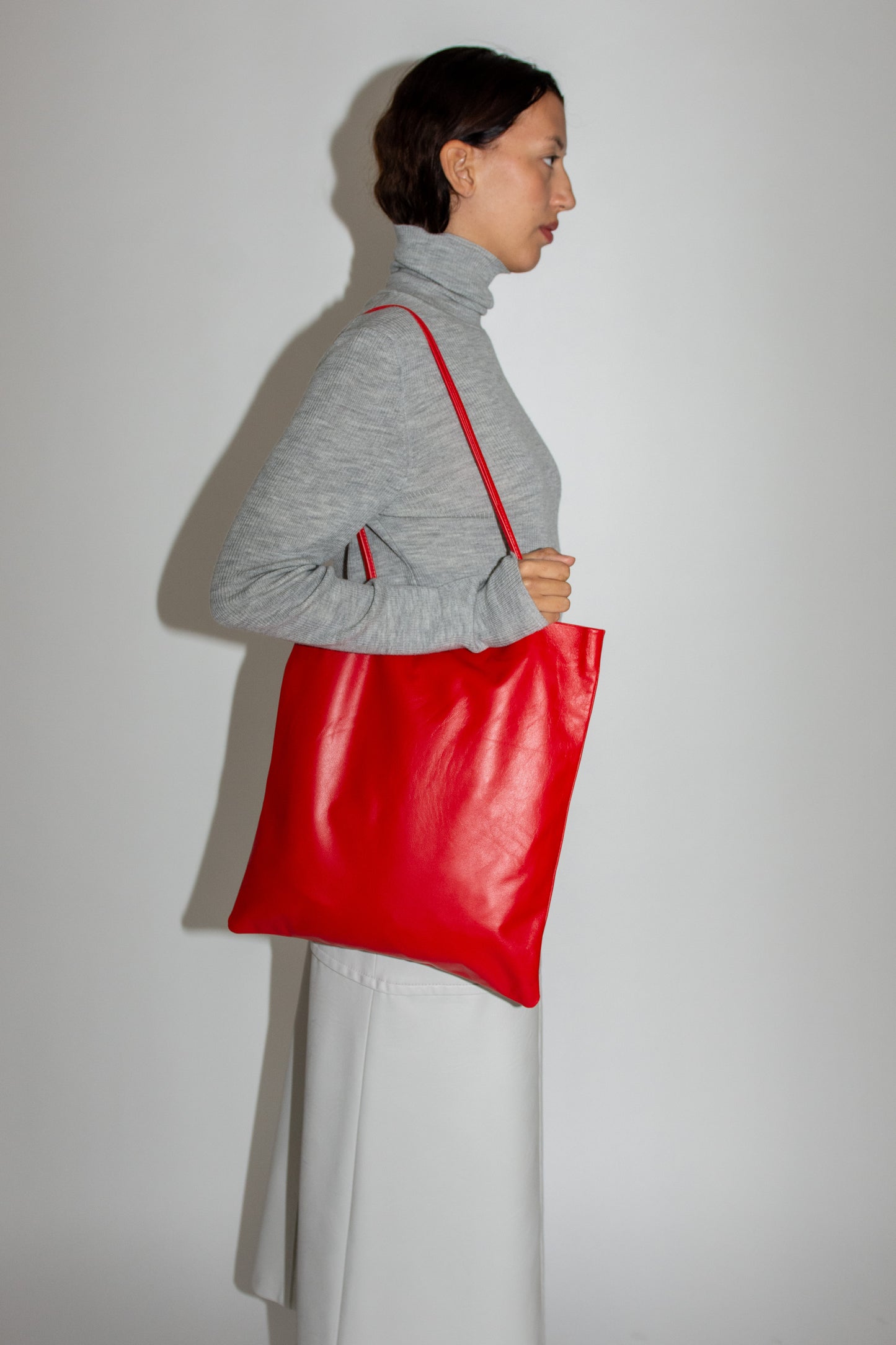 MODERN WEAVING, Slim Lamb Sak, Crimson