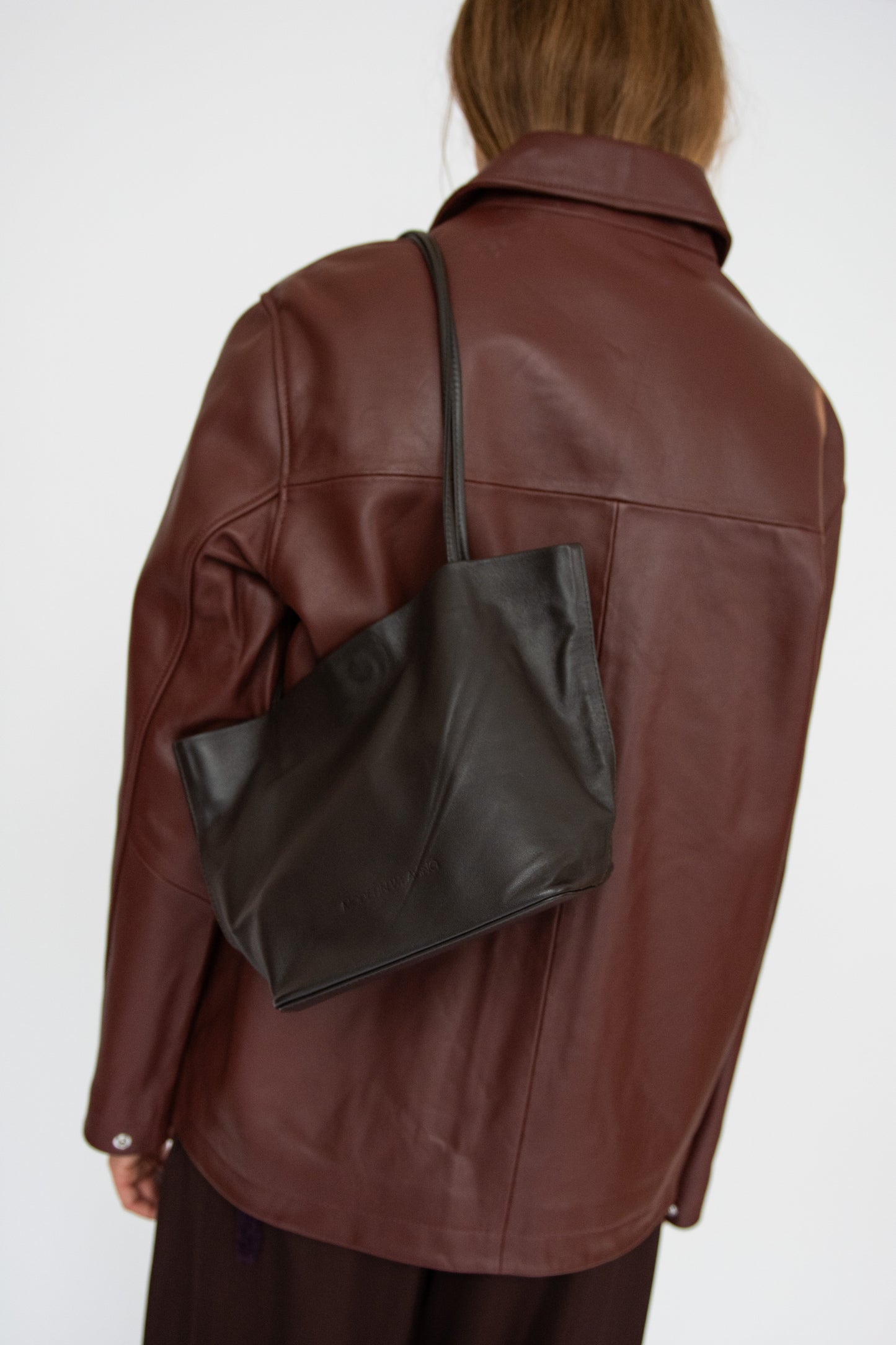 MODERN WEAVING, Relaxed Basket, Braun