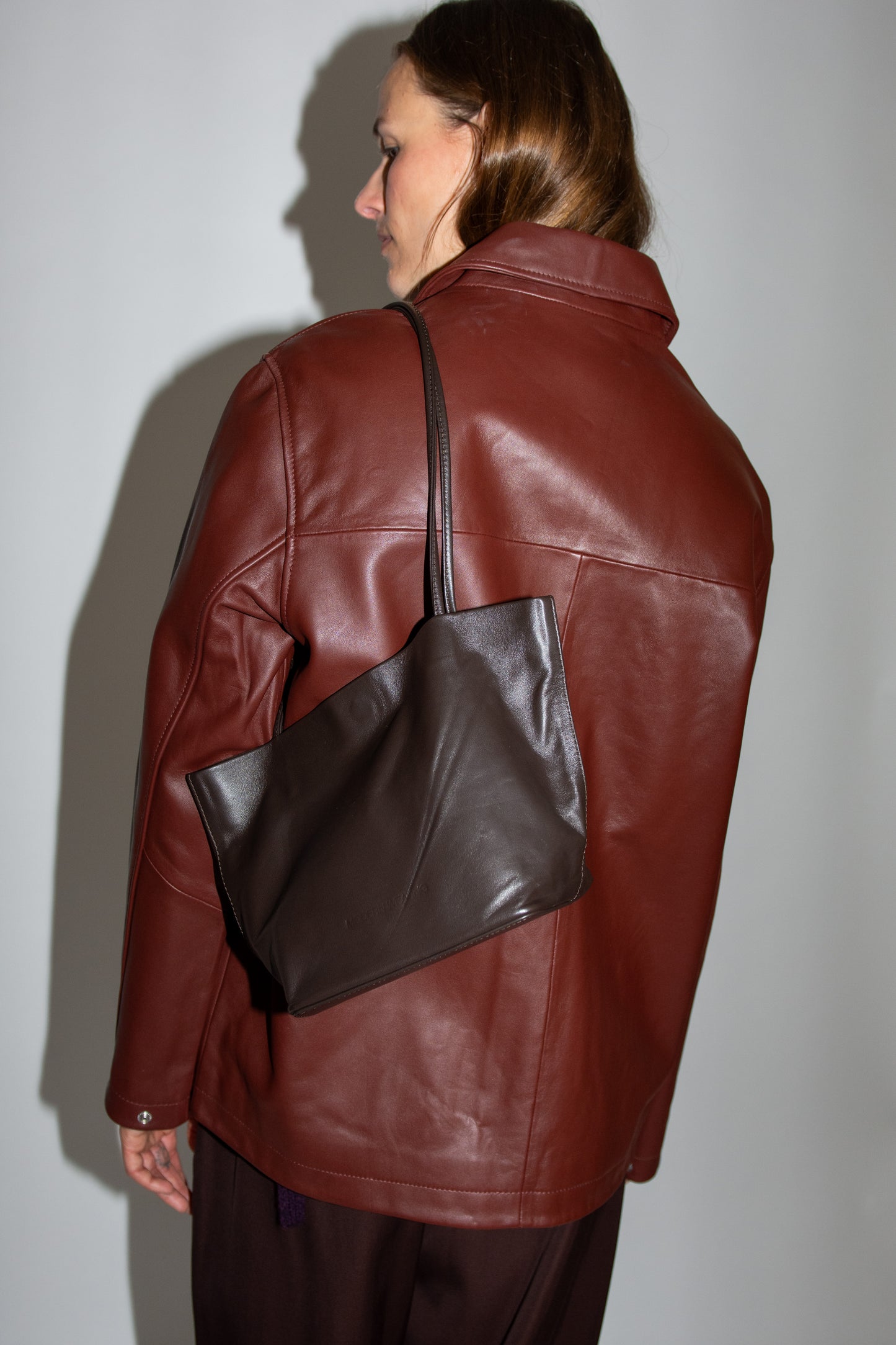 MODERN WEAVING, Relaxed Basket, Braun