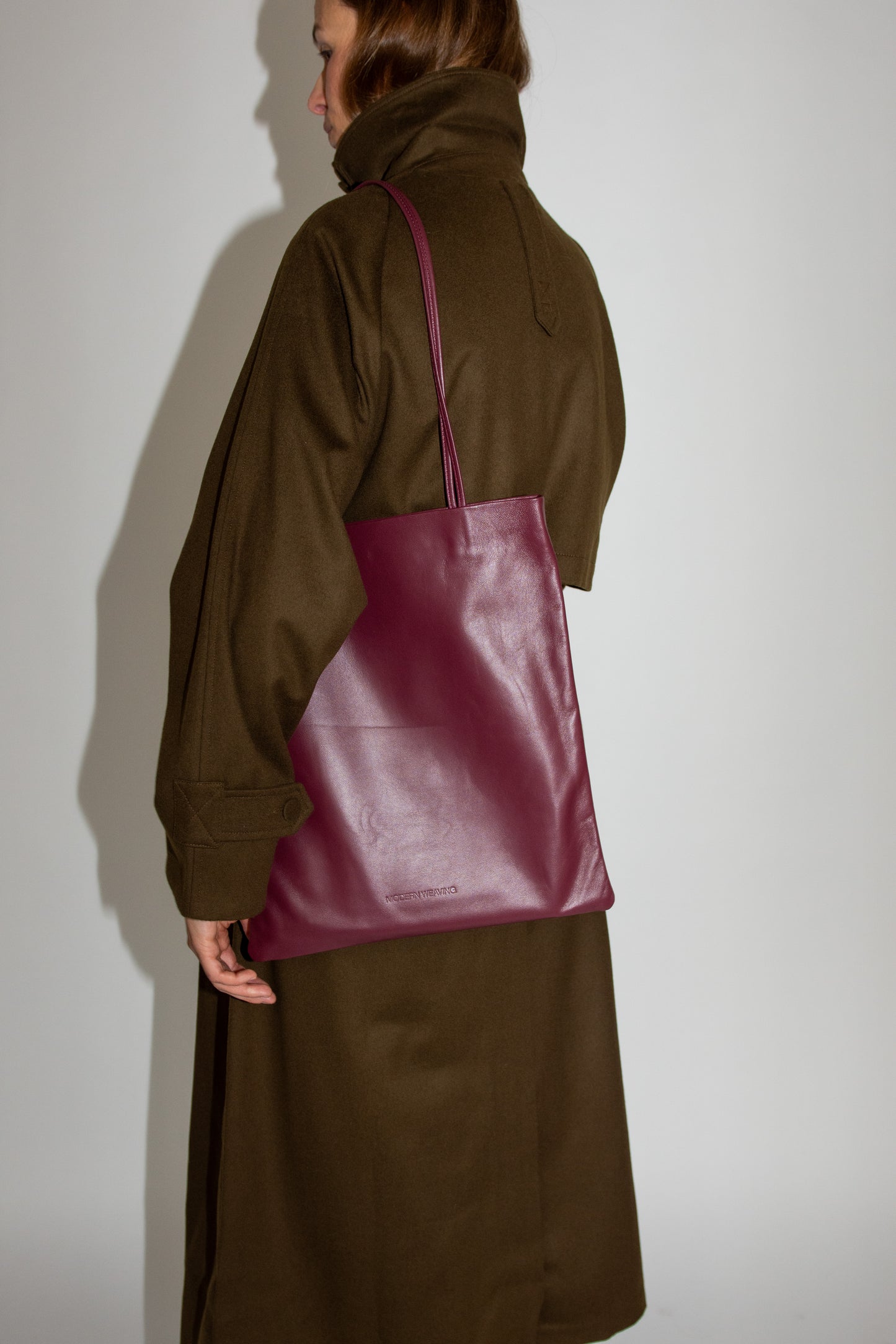 MODERN WEAVING, Slim Lamb Sak, Burgundy