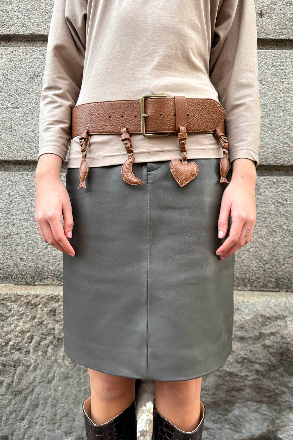 LAMIA LAGHA, Wunsch, Charm Leather Belt, Cognac