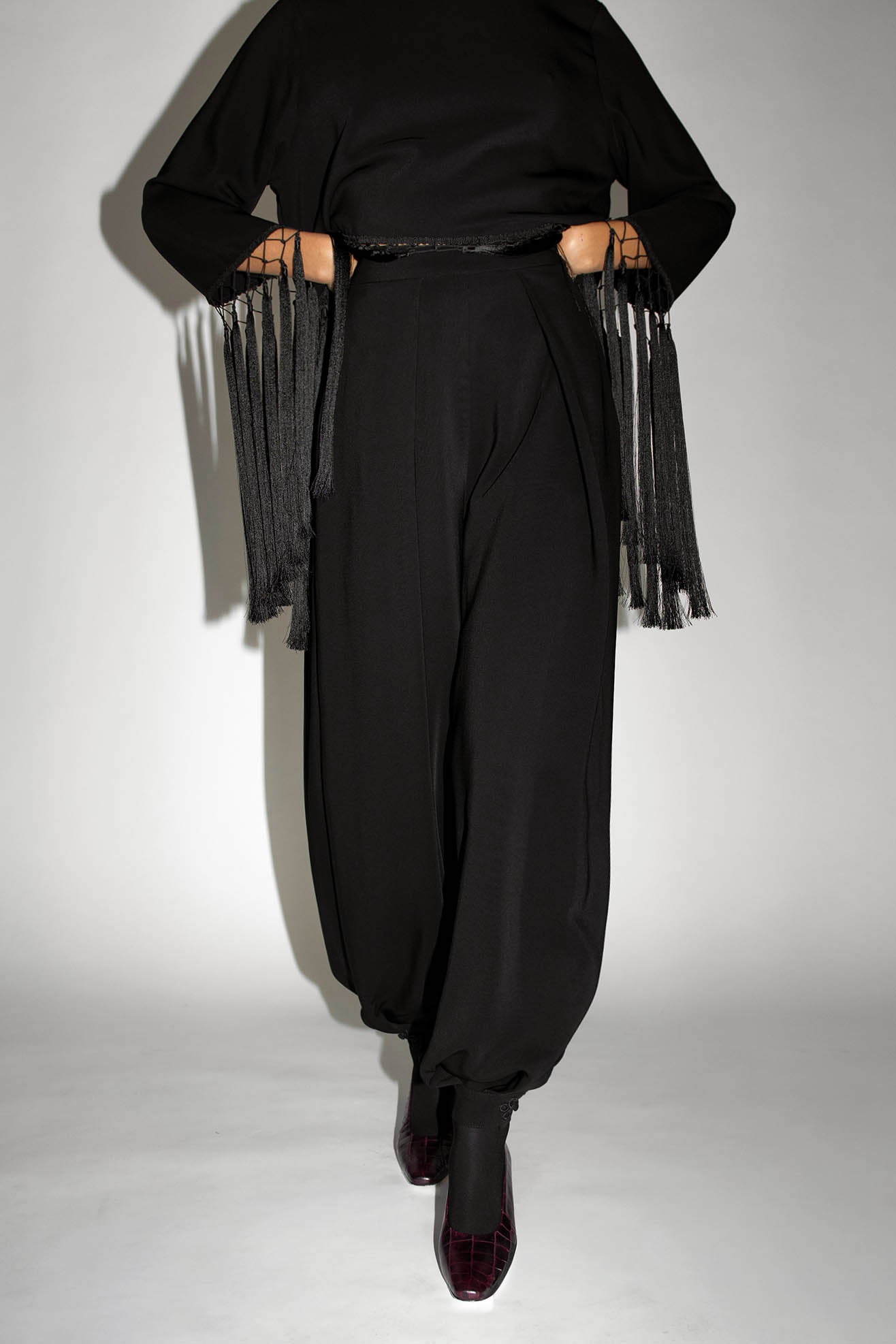 MR. LARKIN, Athena Balloon Pant, Black