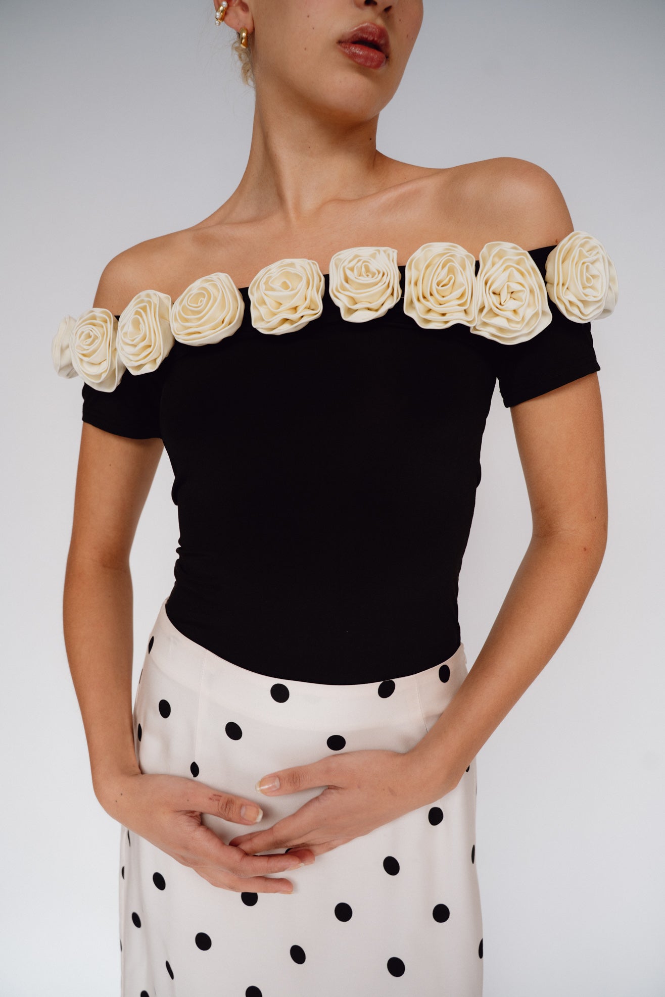 MR. LARKIN, Gabrielle Top, Black/Ivory
