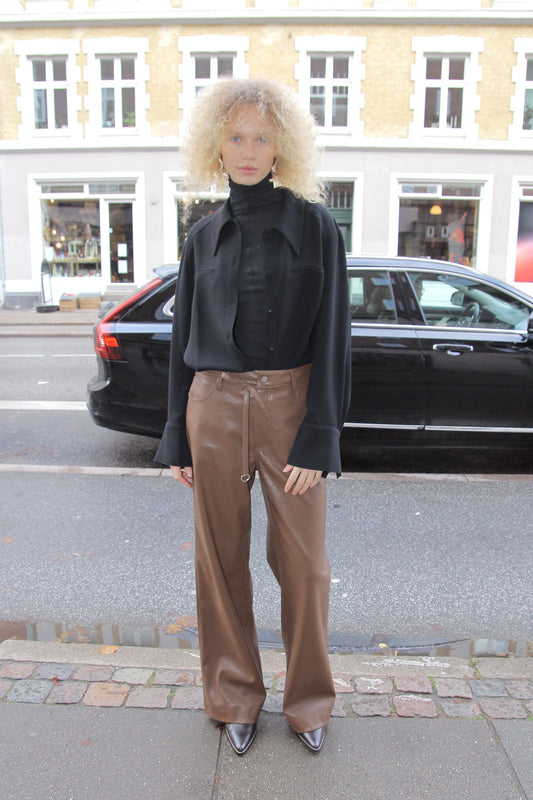 MR. LARKIN, Betty Leather Pant, Bark