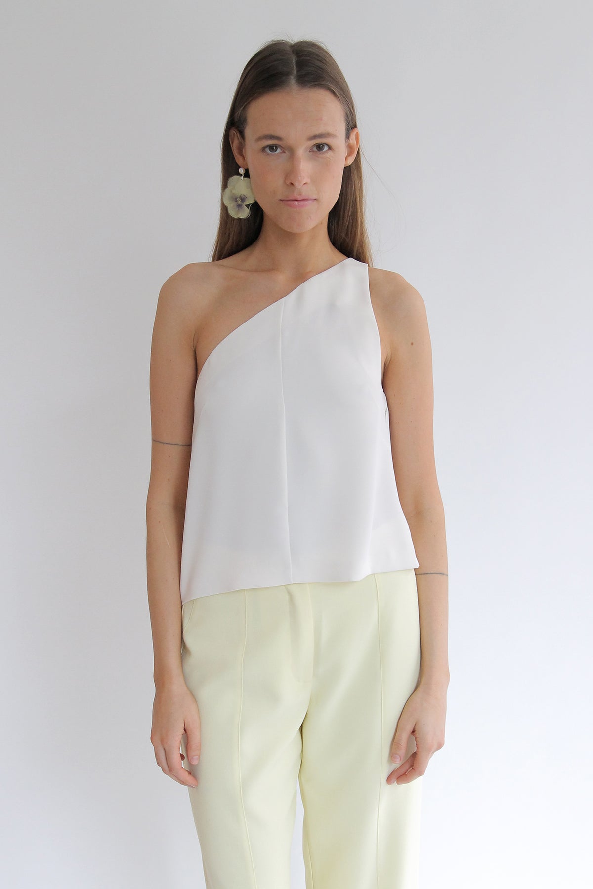 MR. LARKIN, Oda Top, Ivory