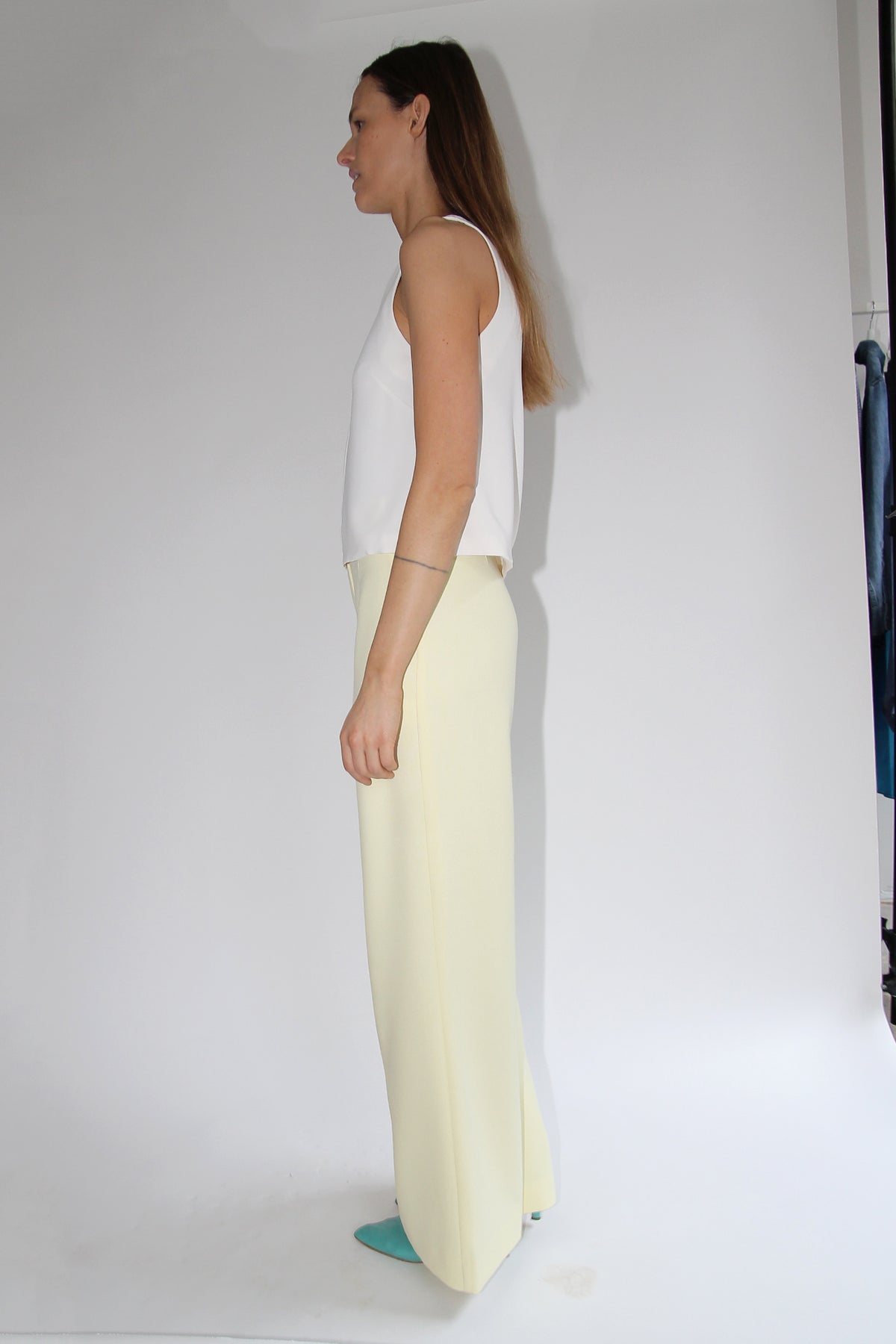 MR. LARKIN, Oda Top, Ivory