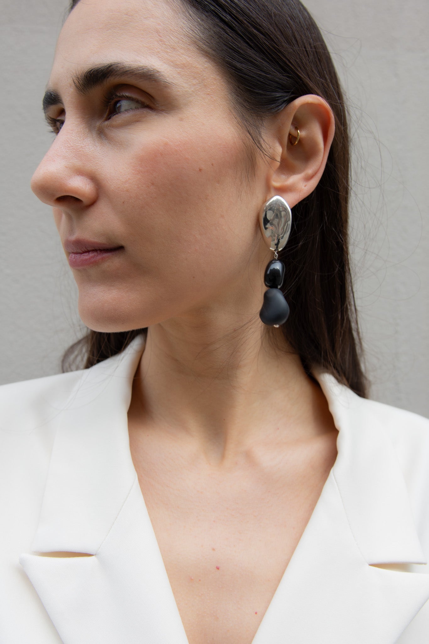 AGMES, Long Tess Earrings, Silver/Onyx