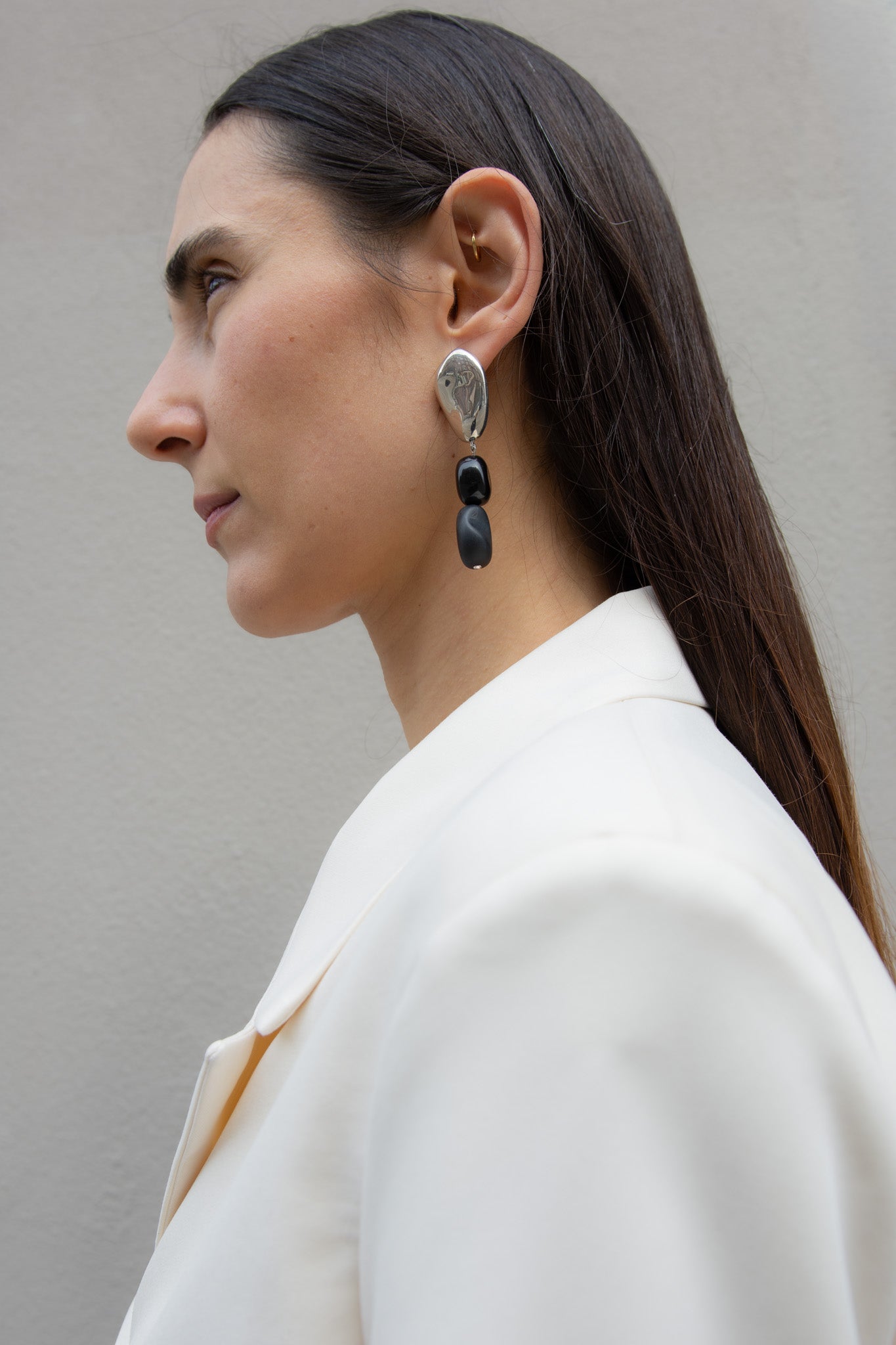 AGMES, Long Tess Earrings, Silver/Onyx
