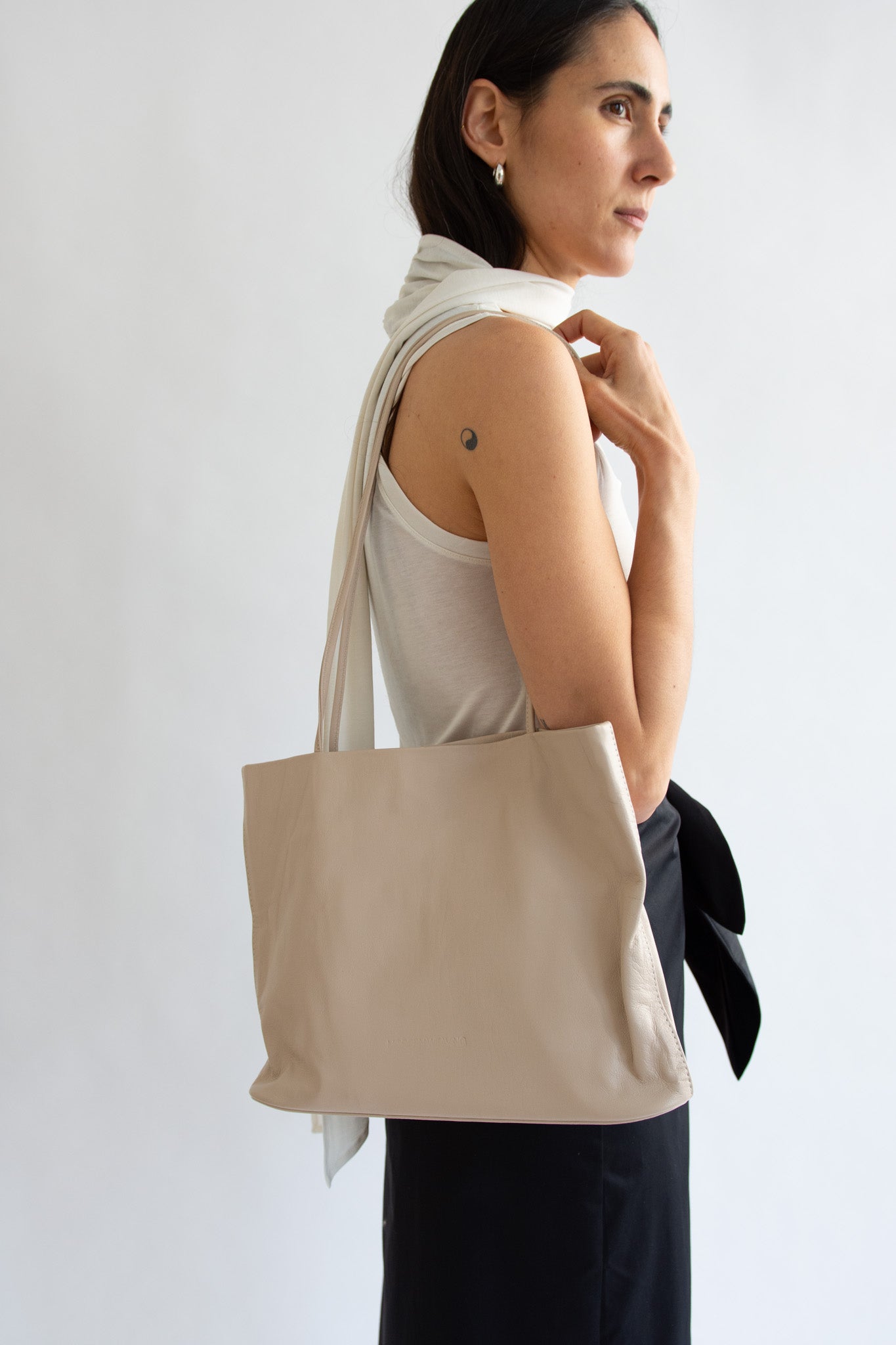 MODERN WEAVING, Narrow Oval Relaxed Tote, Natural