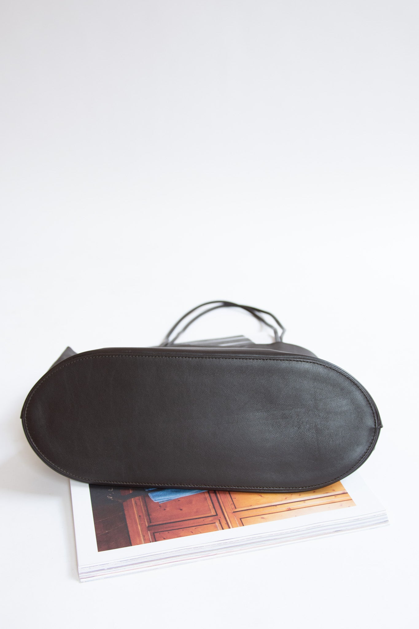 MODERN WEAVING, Large Relaxed Oval Tote, Braun