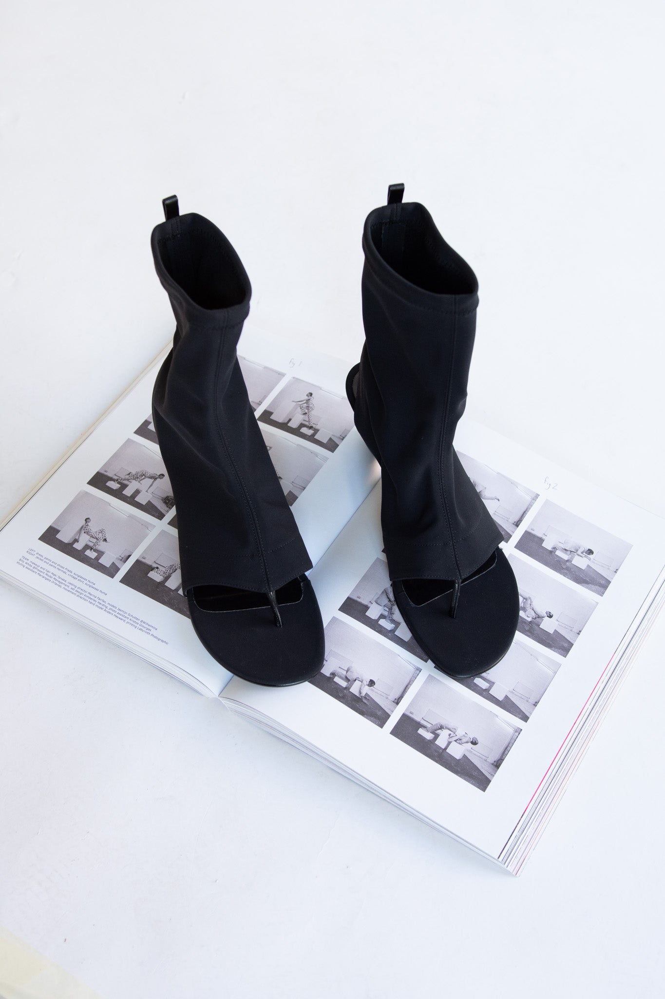 Nomia, Manu Thong Boot, Black