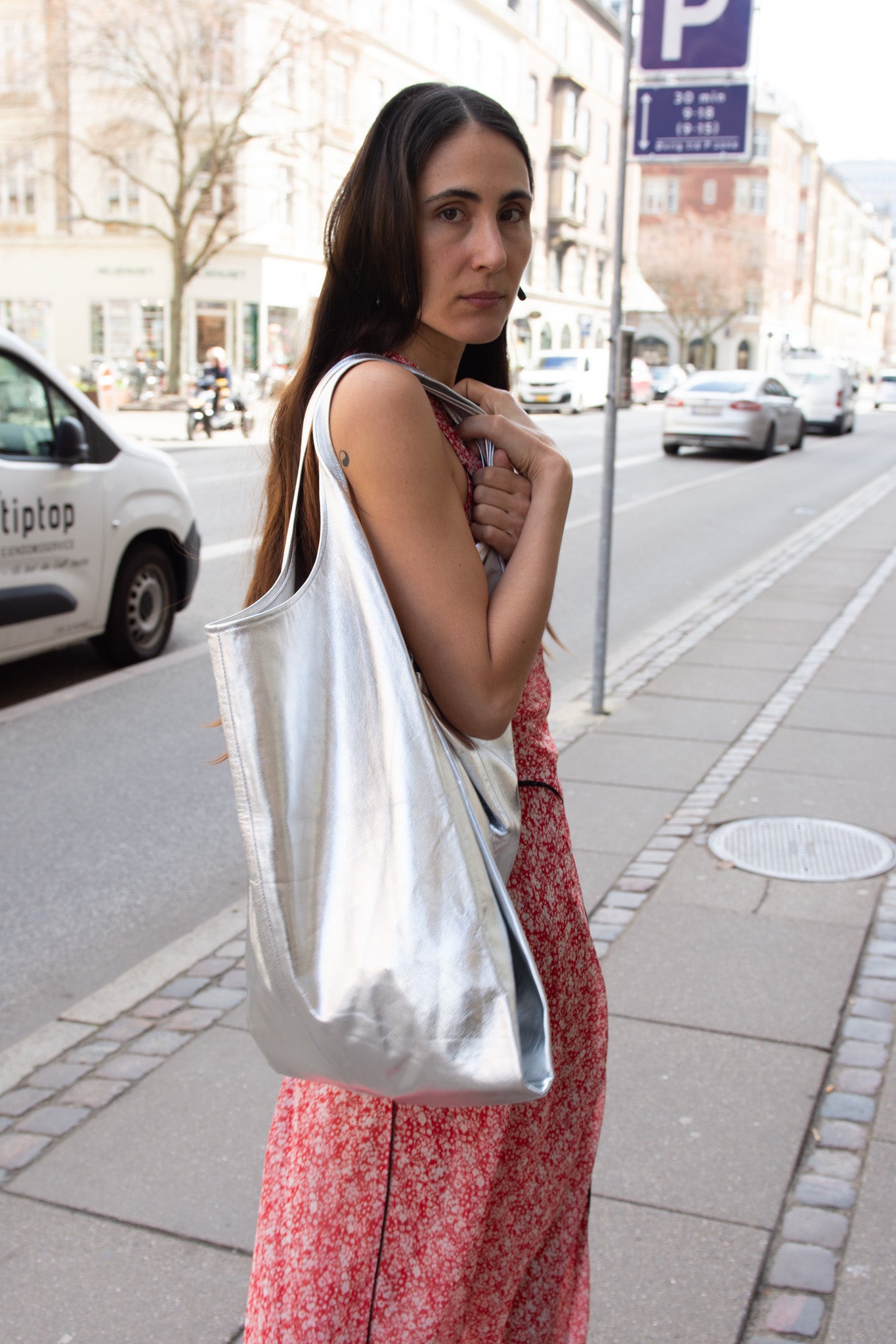 MODERN WEAVING, XL Oversize Shopper, Silver