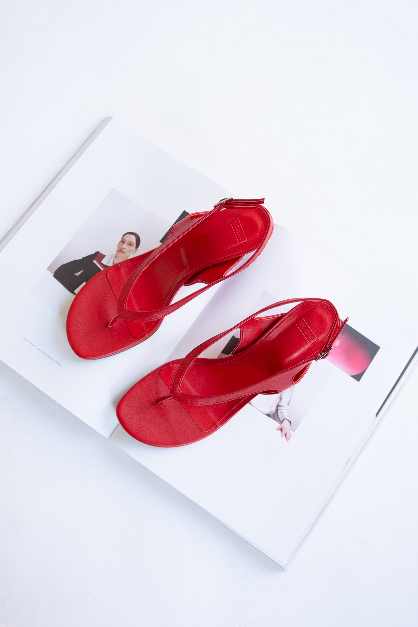 NOMIA, Lela Thong Wedge, Lipstick