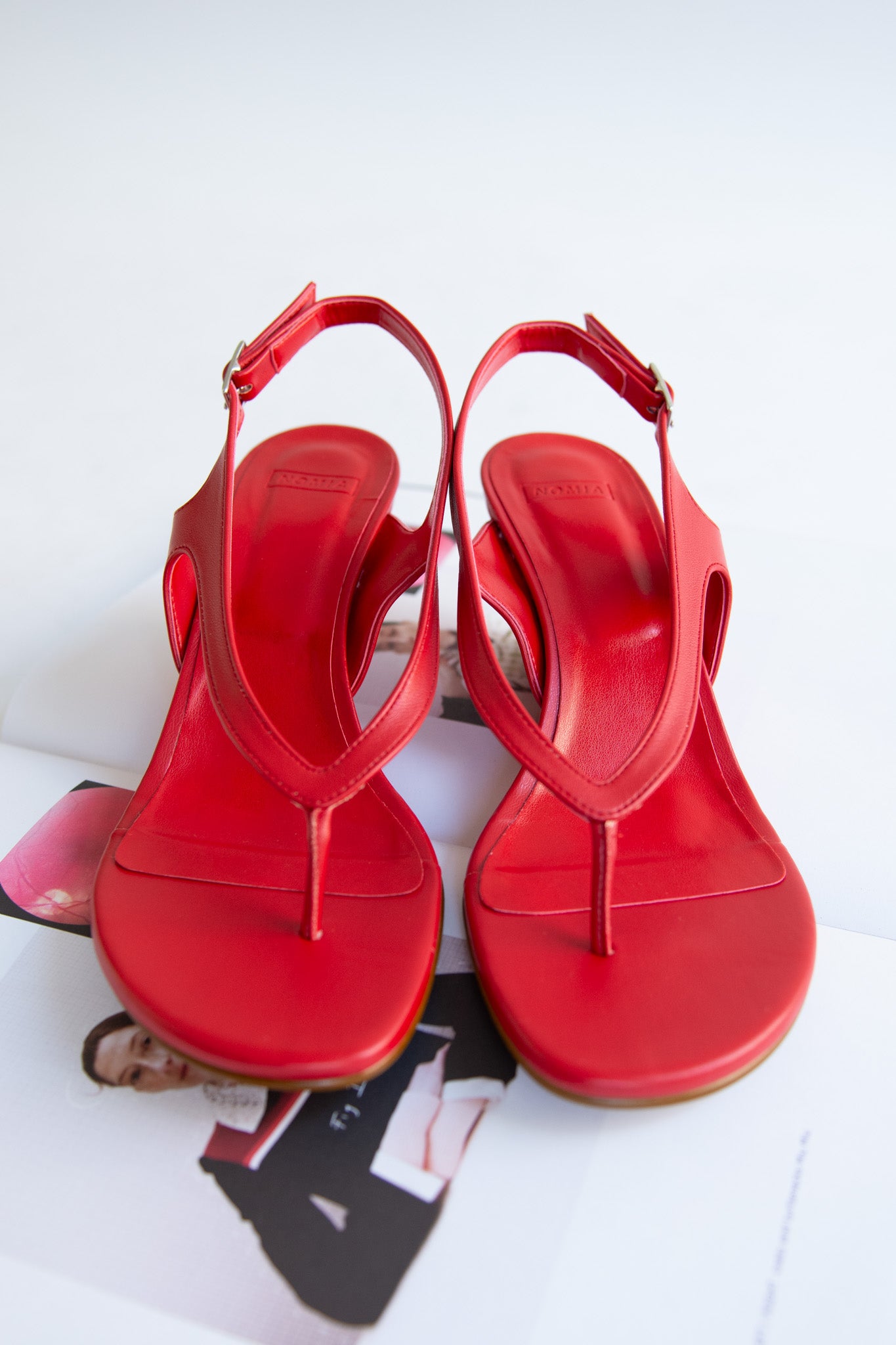 NOMIA, Lela Thong Wedge, Lipstick
