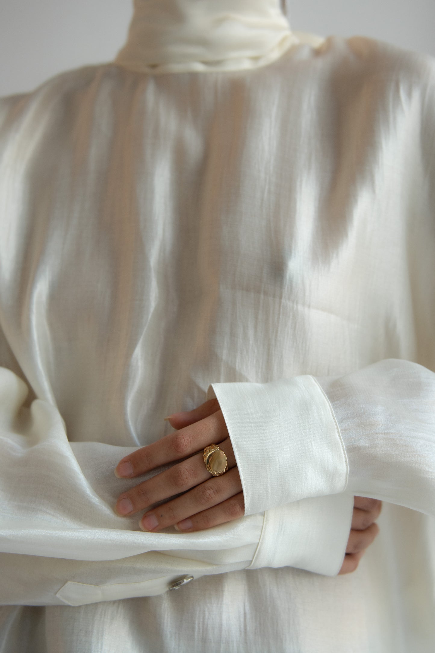 FARIS, Roca Signet Ring, Gold