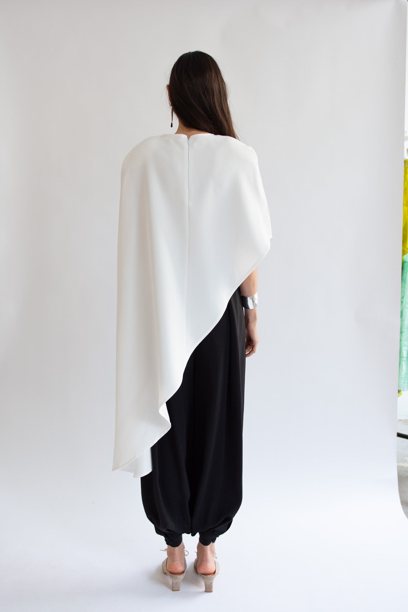 MR. LARKIN, Treasure Cape, White