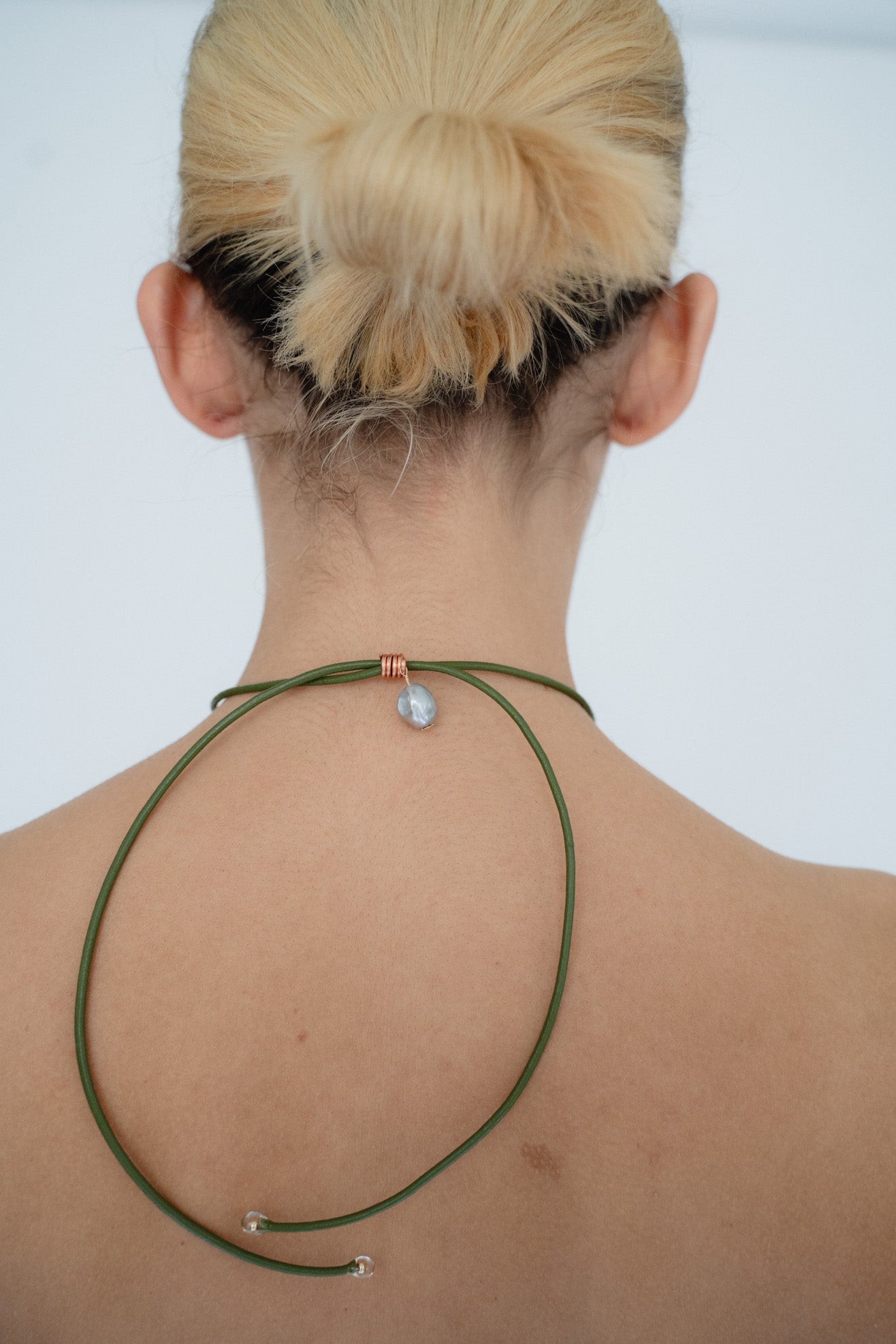 ISSHI, Foliage Corsage, Ivy