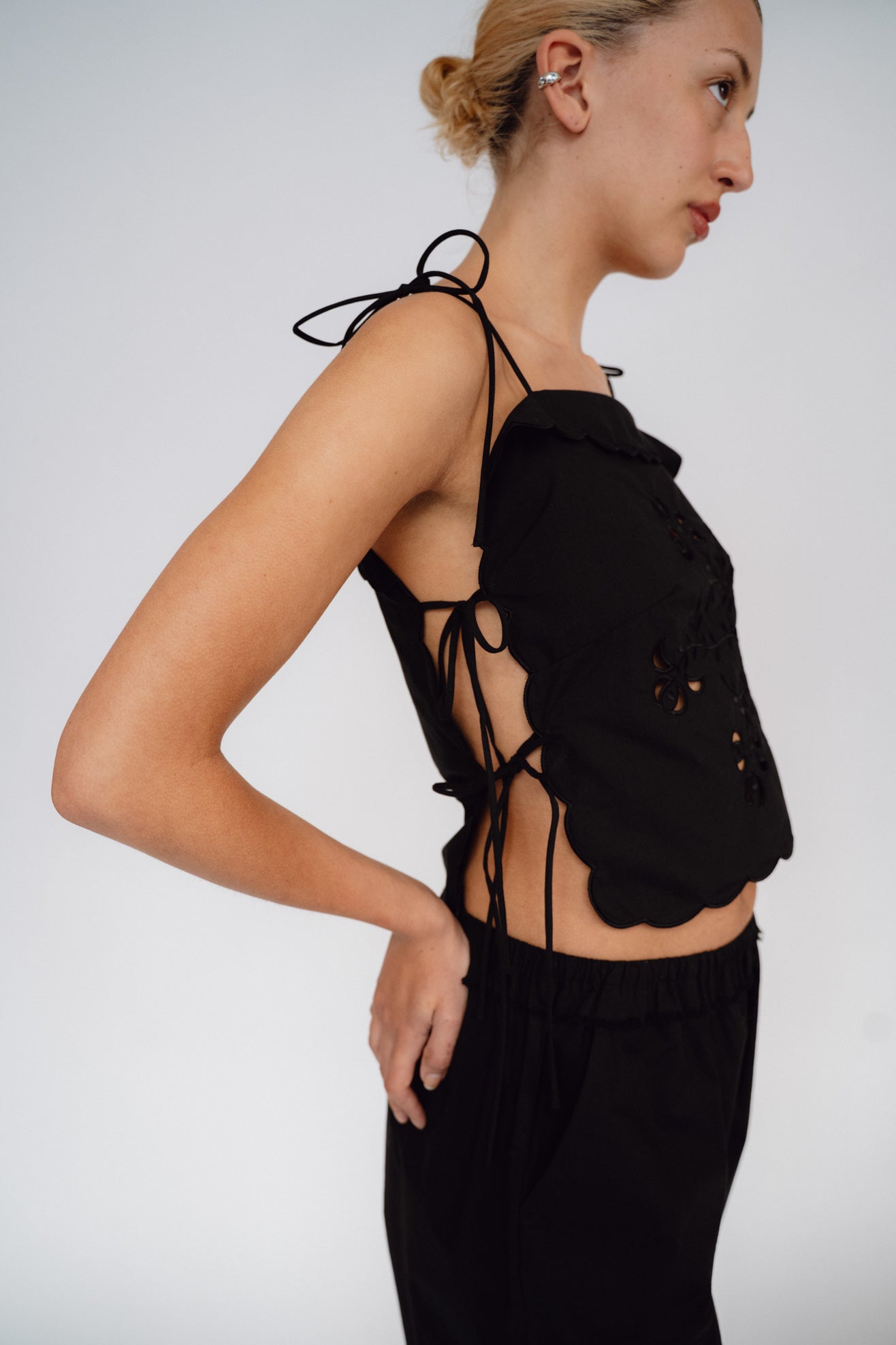 THE GARMENT, Kirsten Tie Top – Mr. Larkin