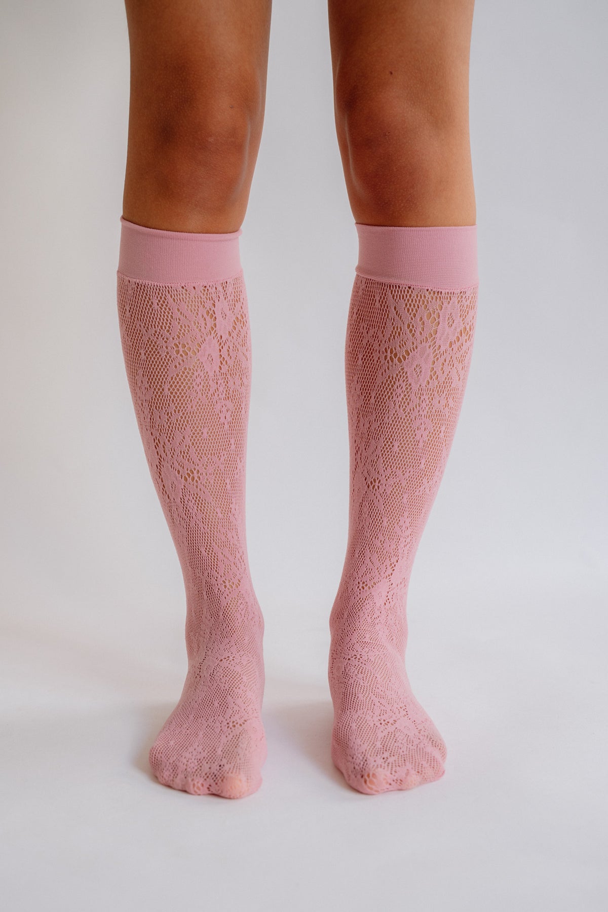 SWEDISH STOCKINGS, Rosa Lace Knee-Highs, Dusty Pink