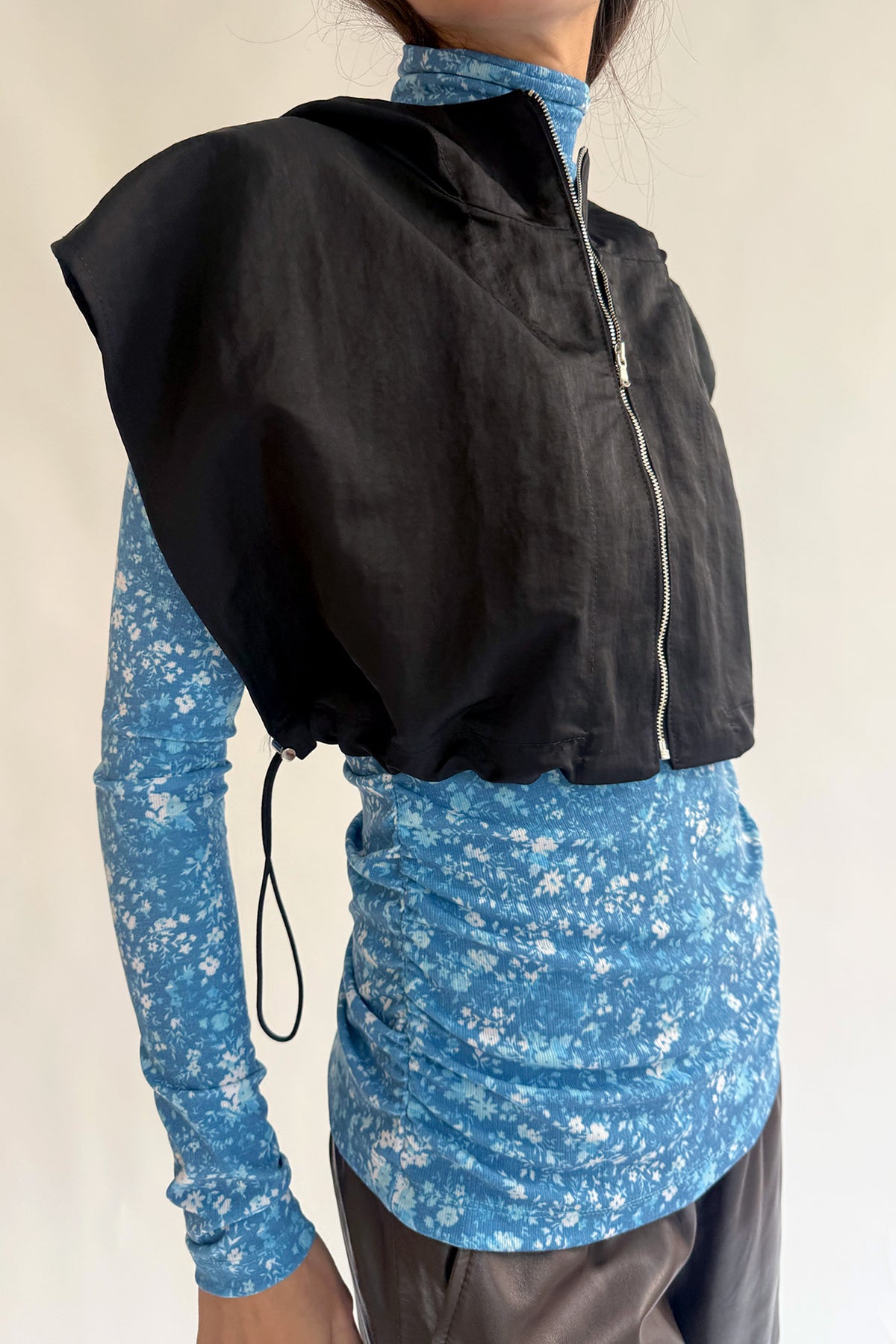 NOMIA, Zip Hood, Black