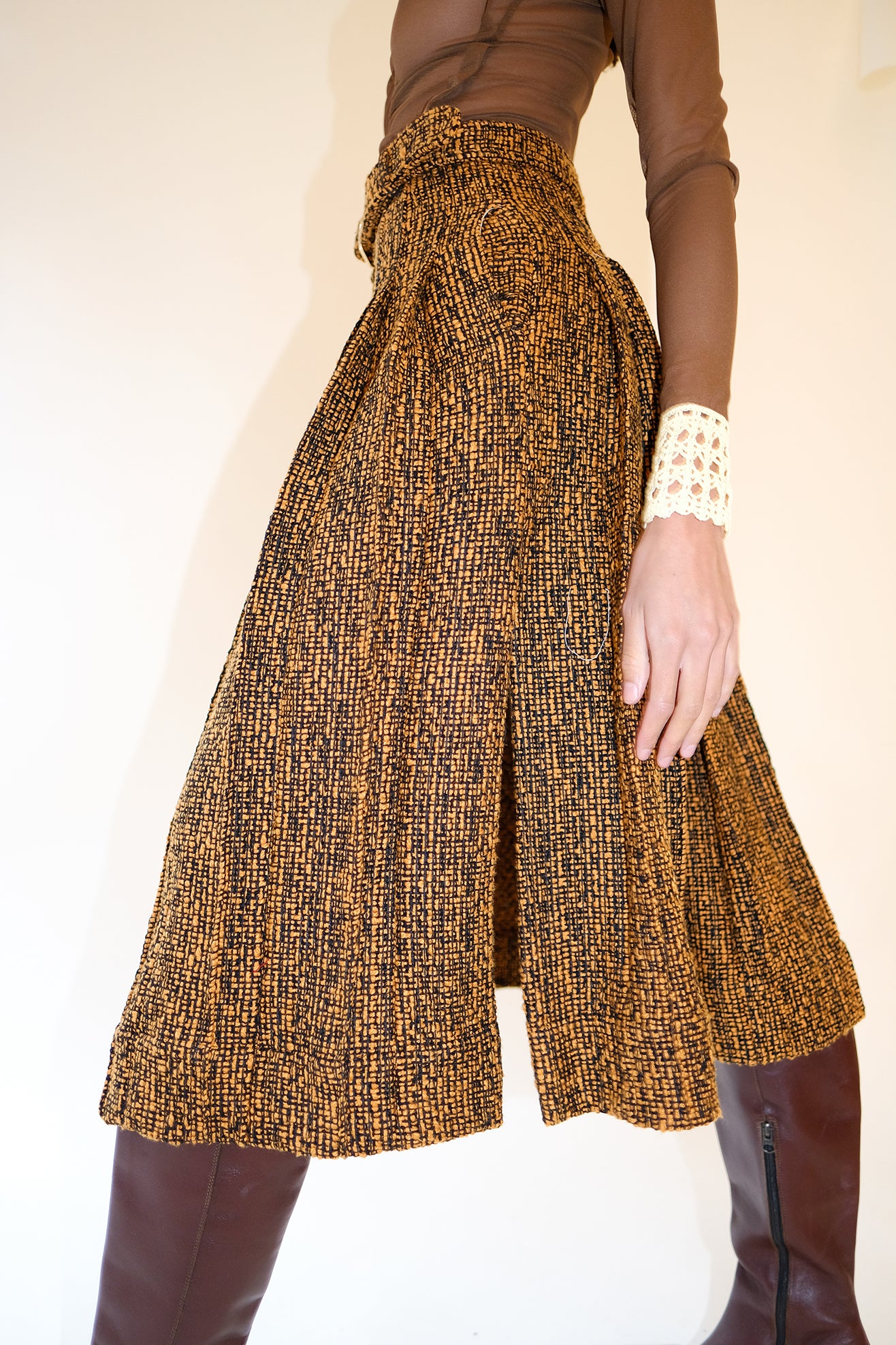 DIOTIMA, Uniform Skirt, Black-Gold, Side Close Up
