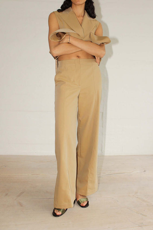 MR. LARKIN, Charlie Pant, Tanin